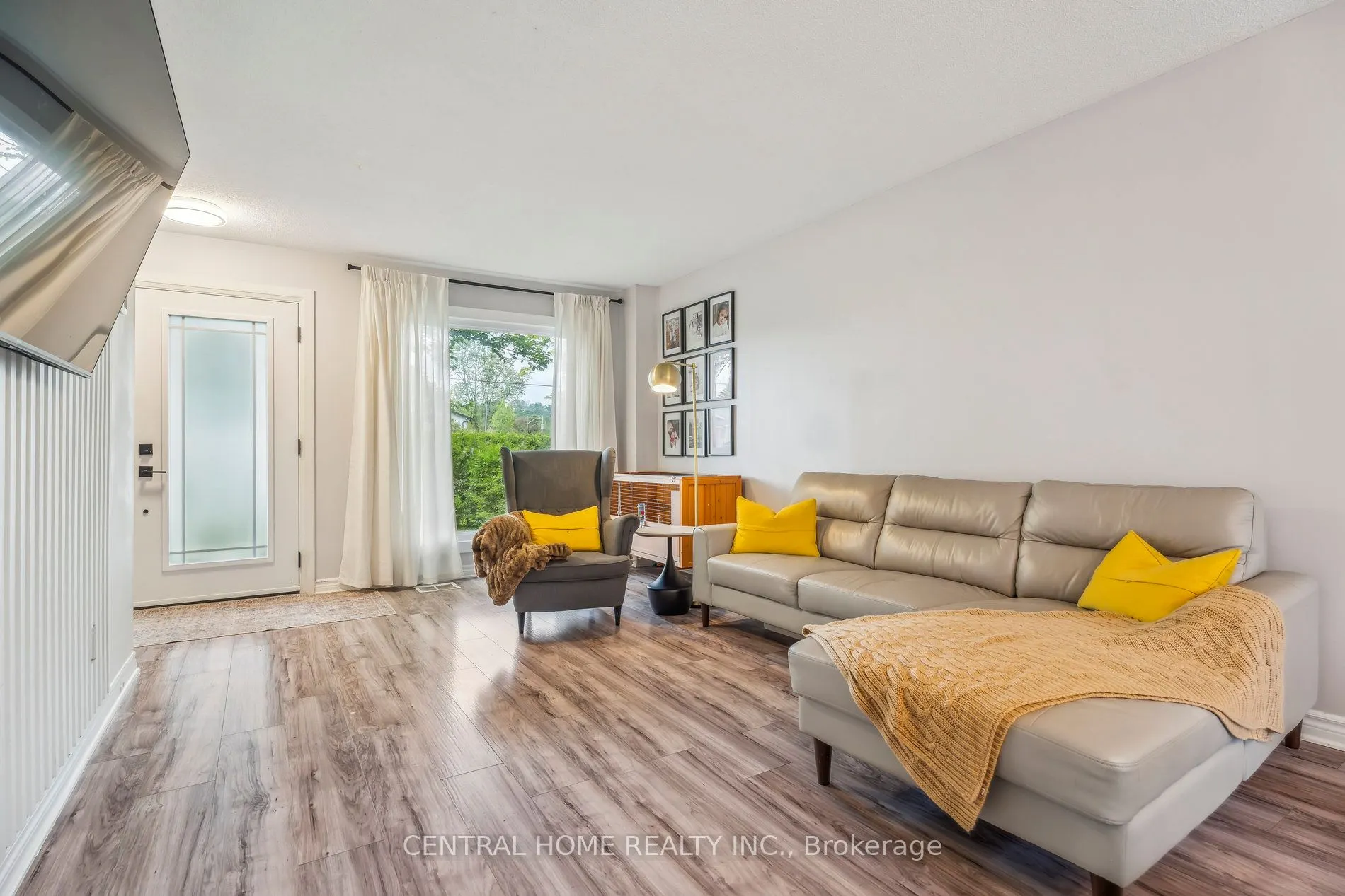 50 Metro Road S