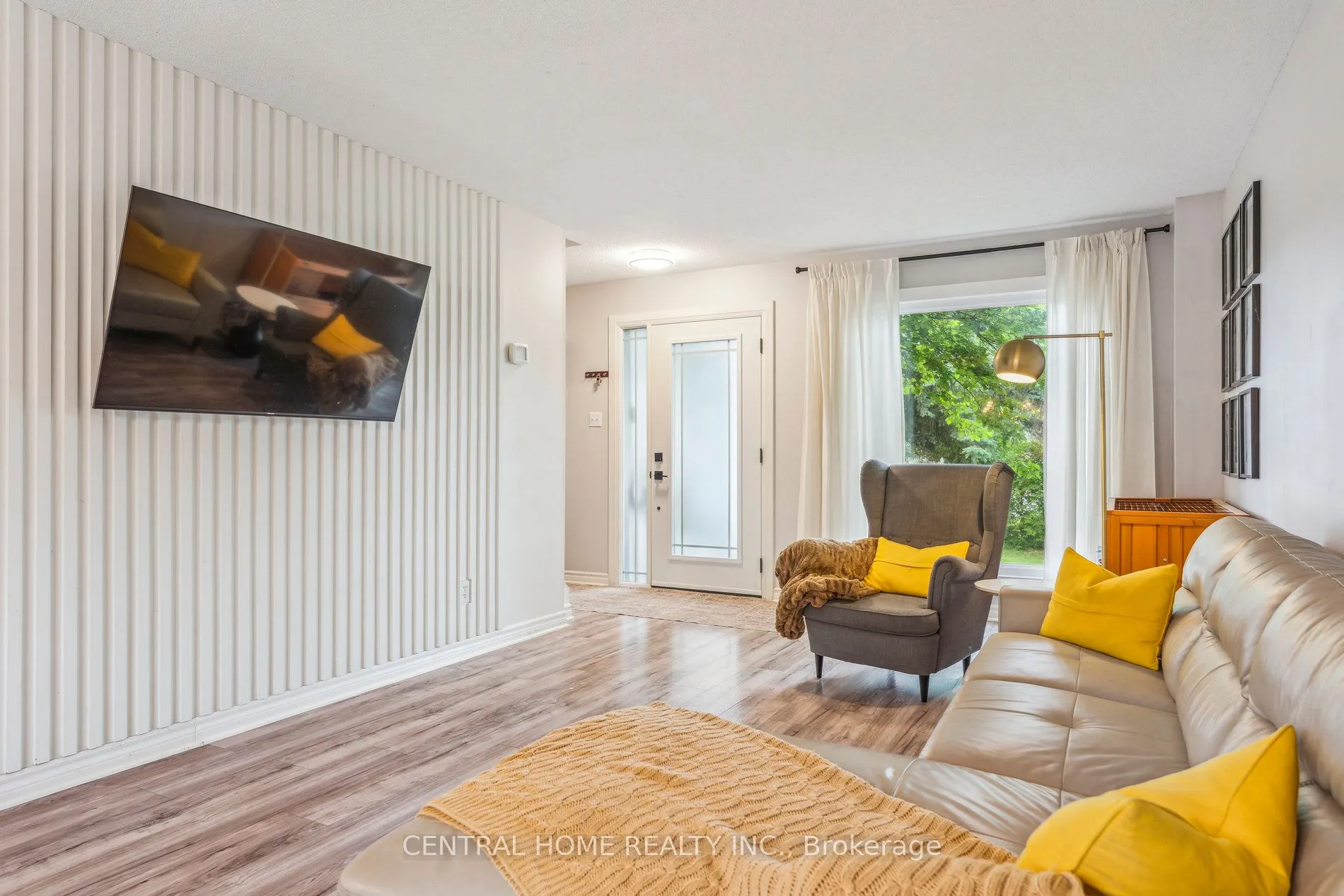 50 Metro Road S