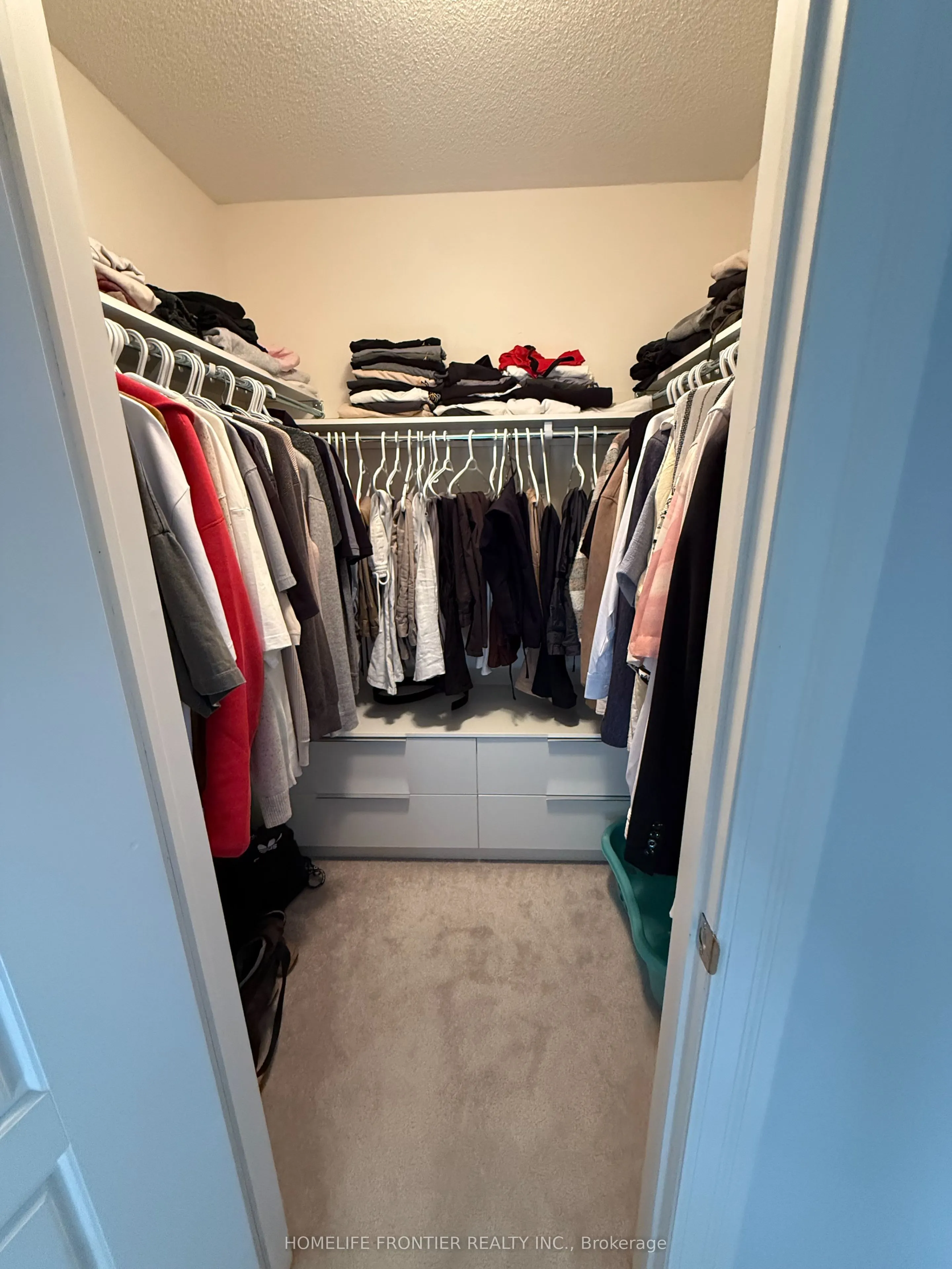 30 Vantage Loop Avenue, #MAIN