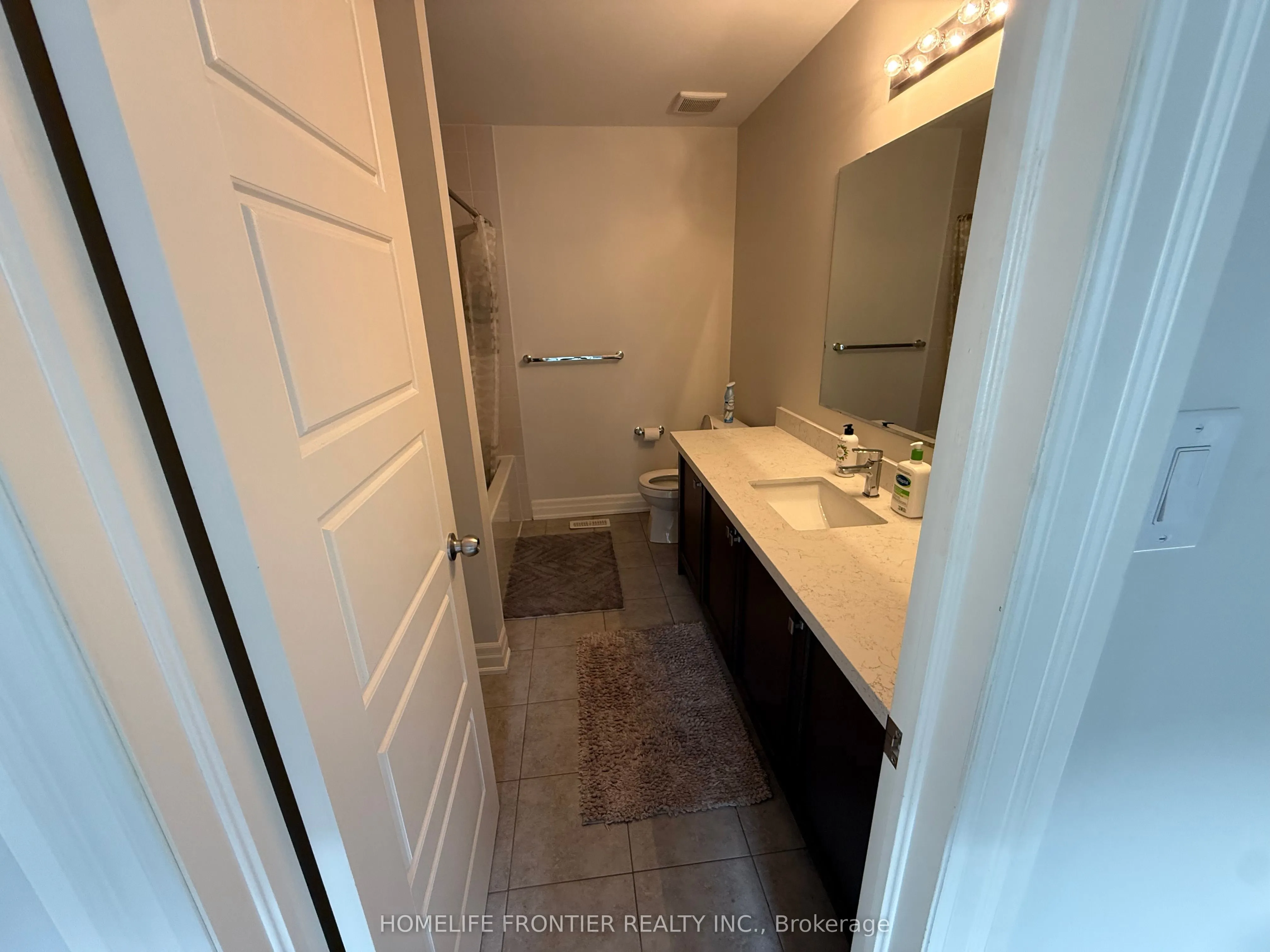 30 Vantage Loop Avenue, #MAIN