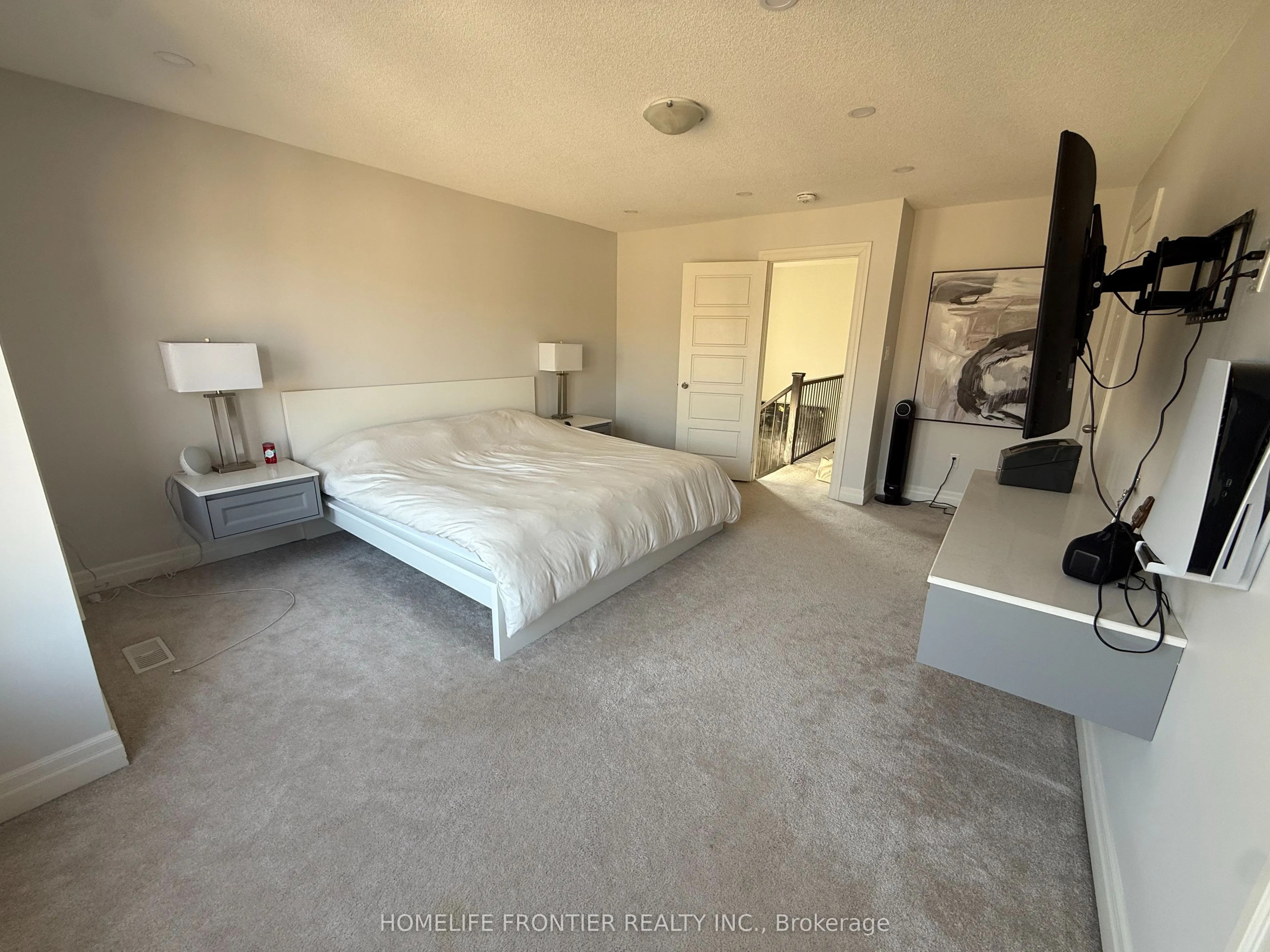 30 Vantage Loop Avenue, #MAIN