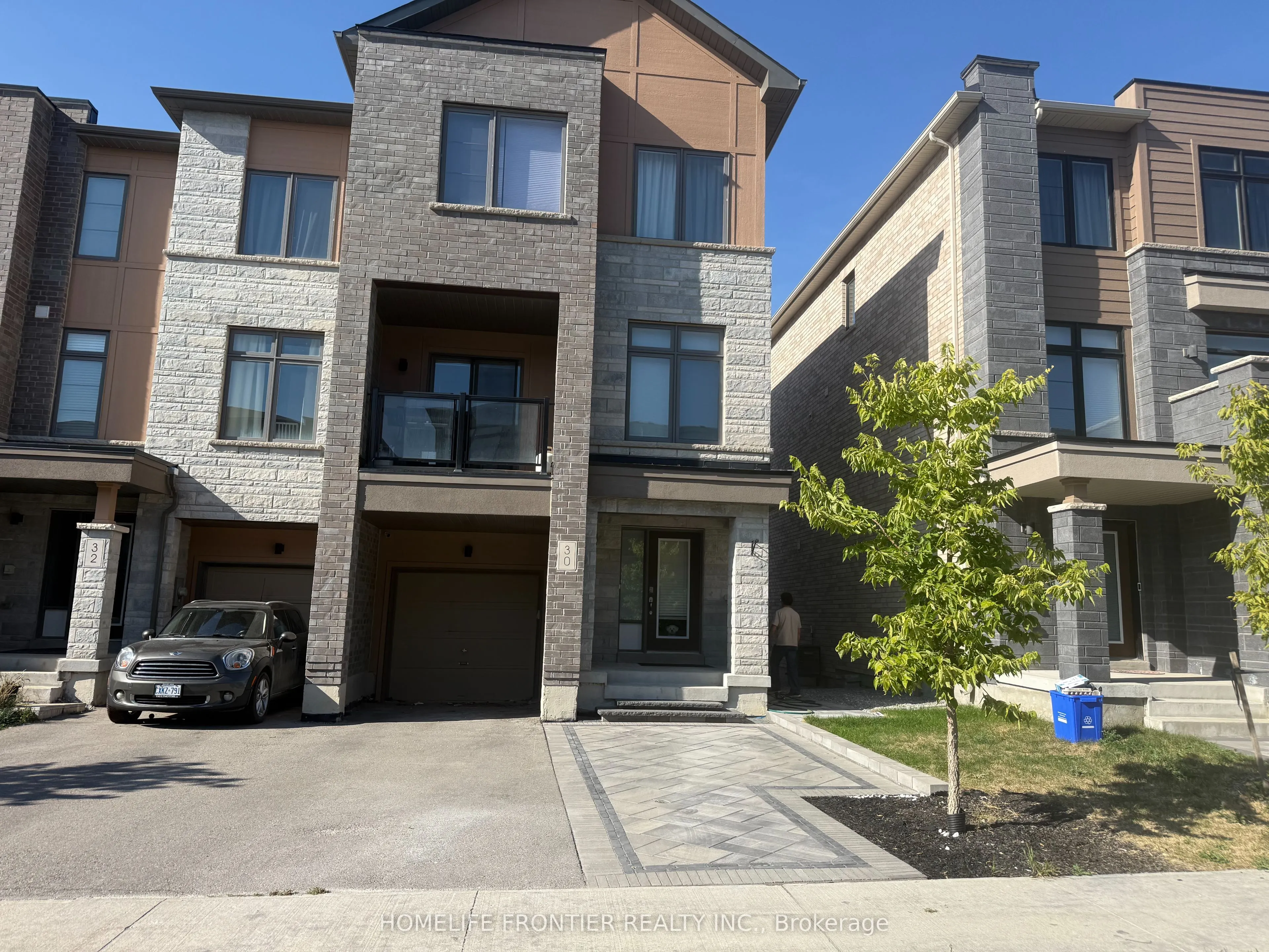 30 Vantage Loop Avenue, #MAIN