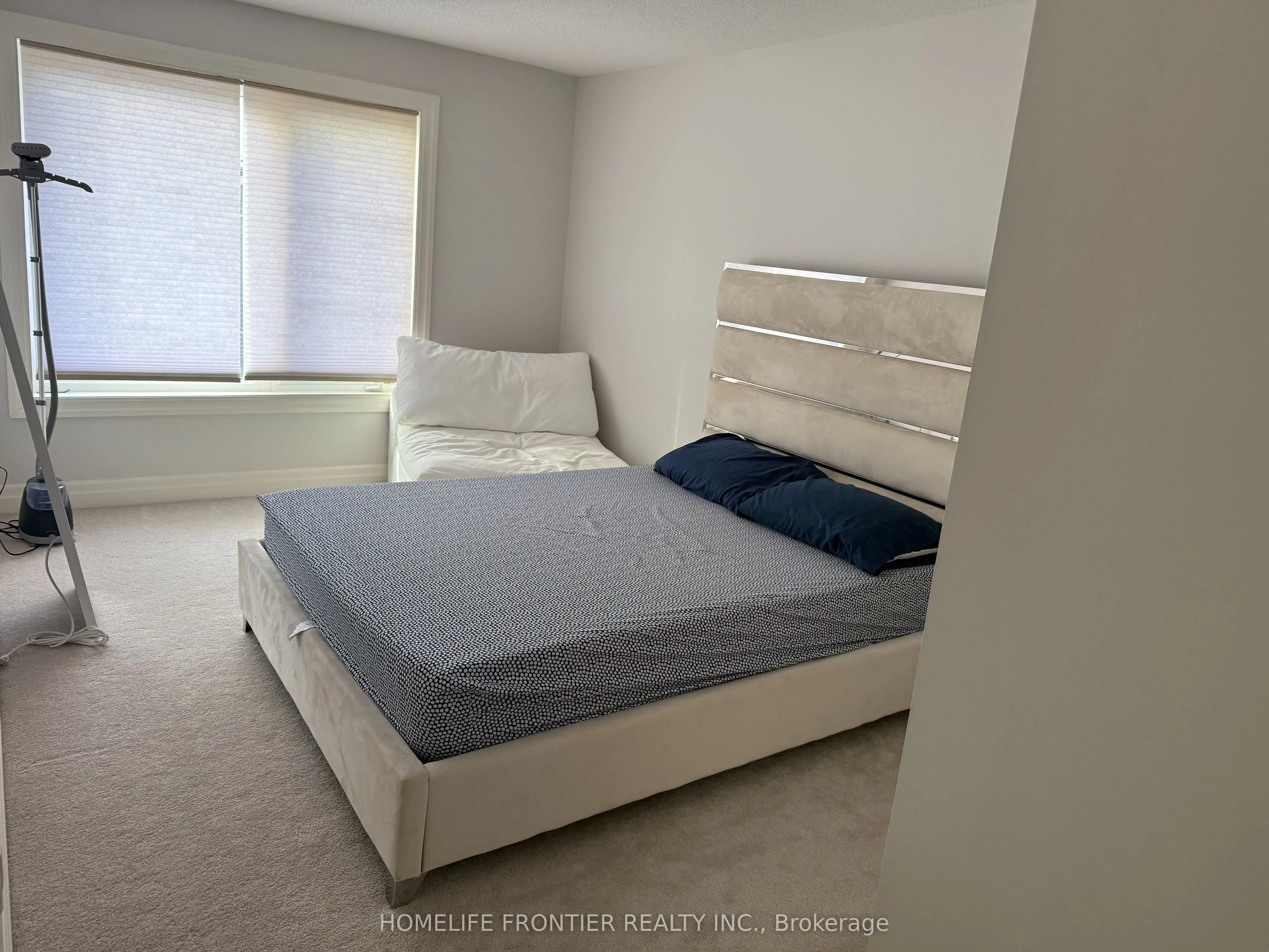 30 Vantage Loop Avenue, #MAIN
