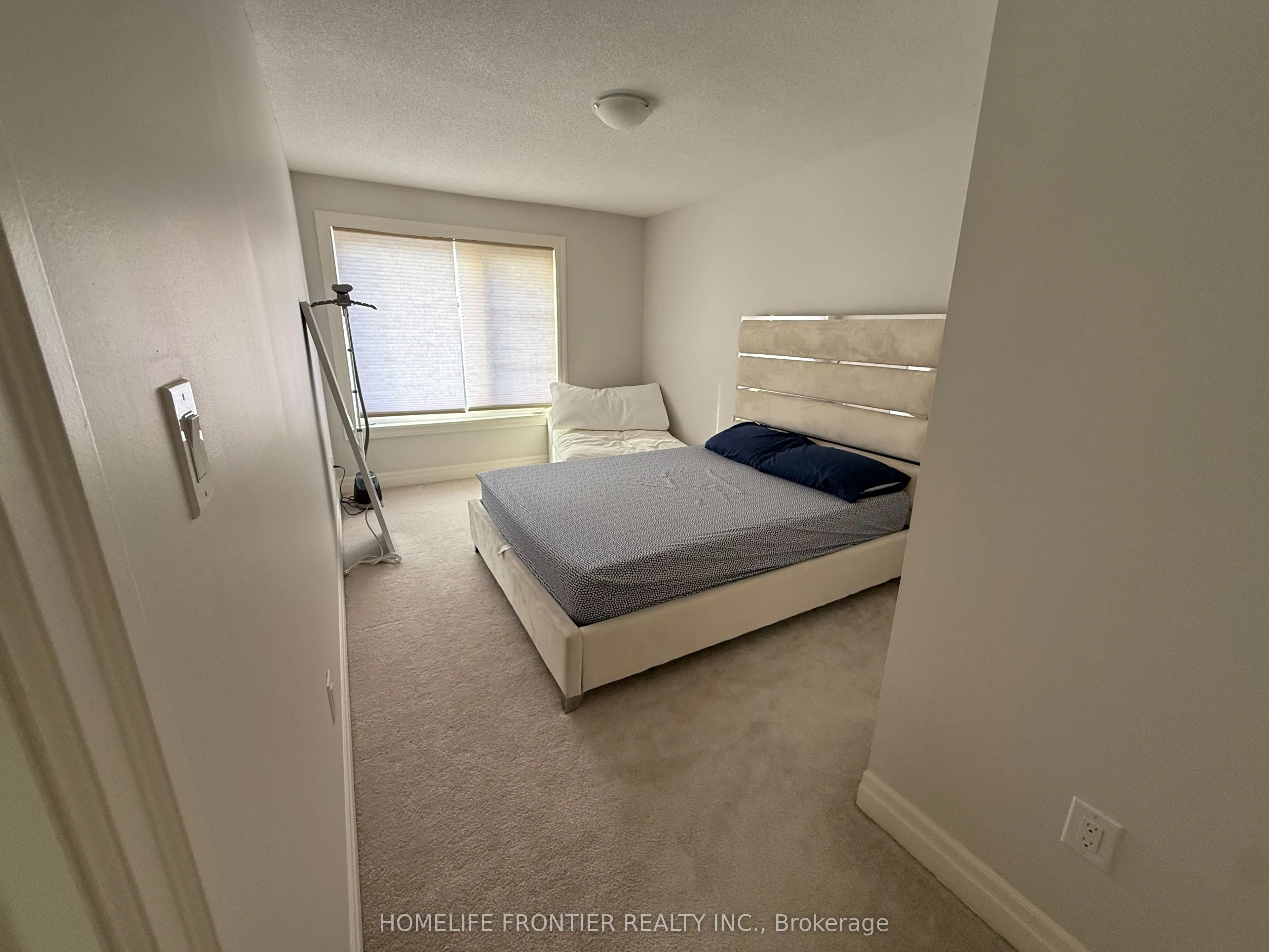 30 Vantage Loop Avenue, #MAIN