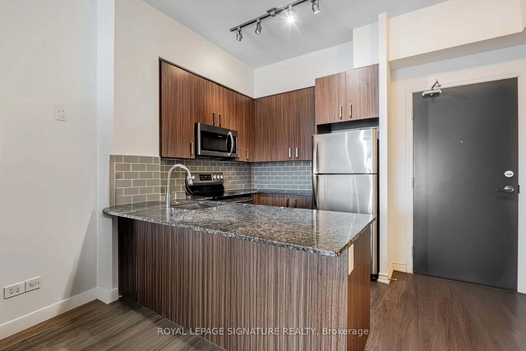 11611 Yonge Street, #620
