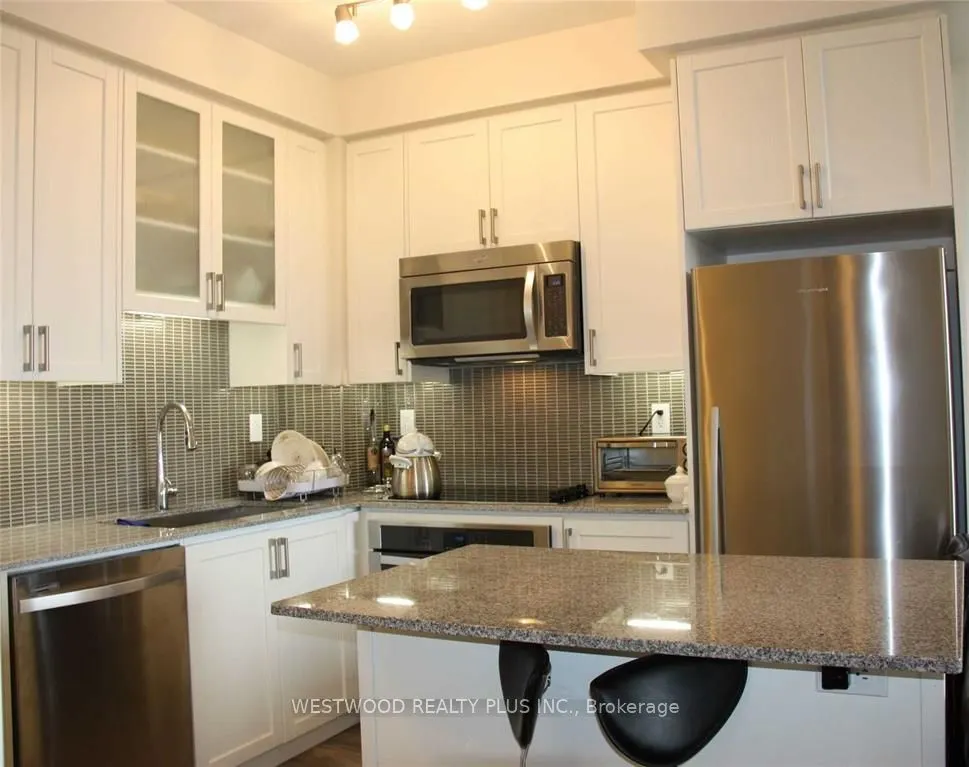 9088 Yonge Street, #1209A