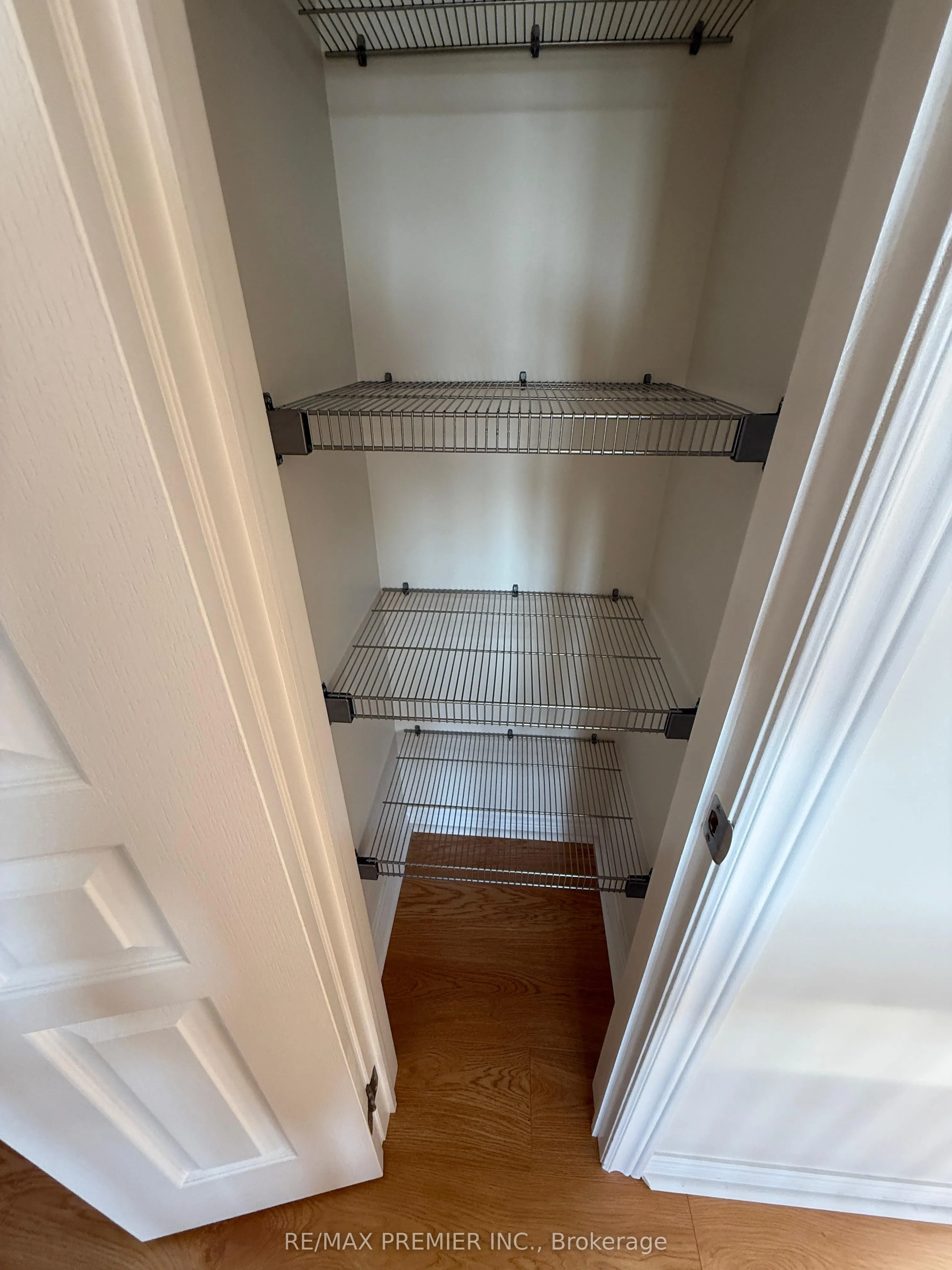 1 Poulias Avenue