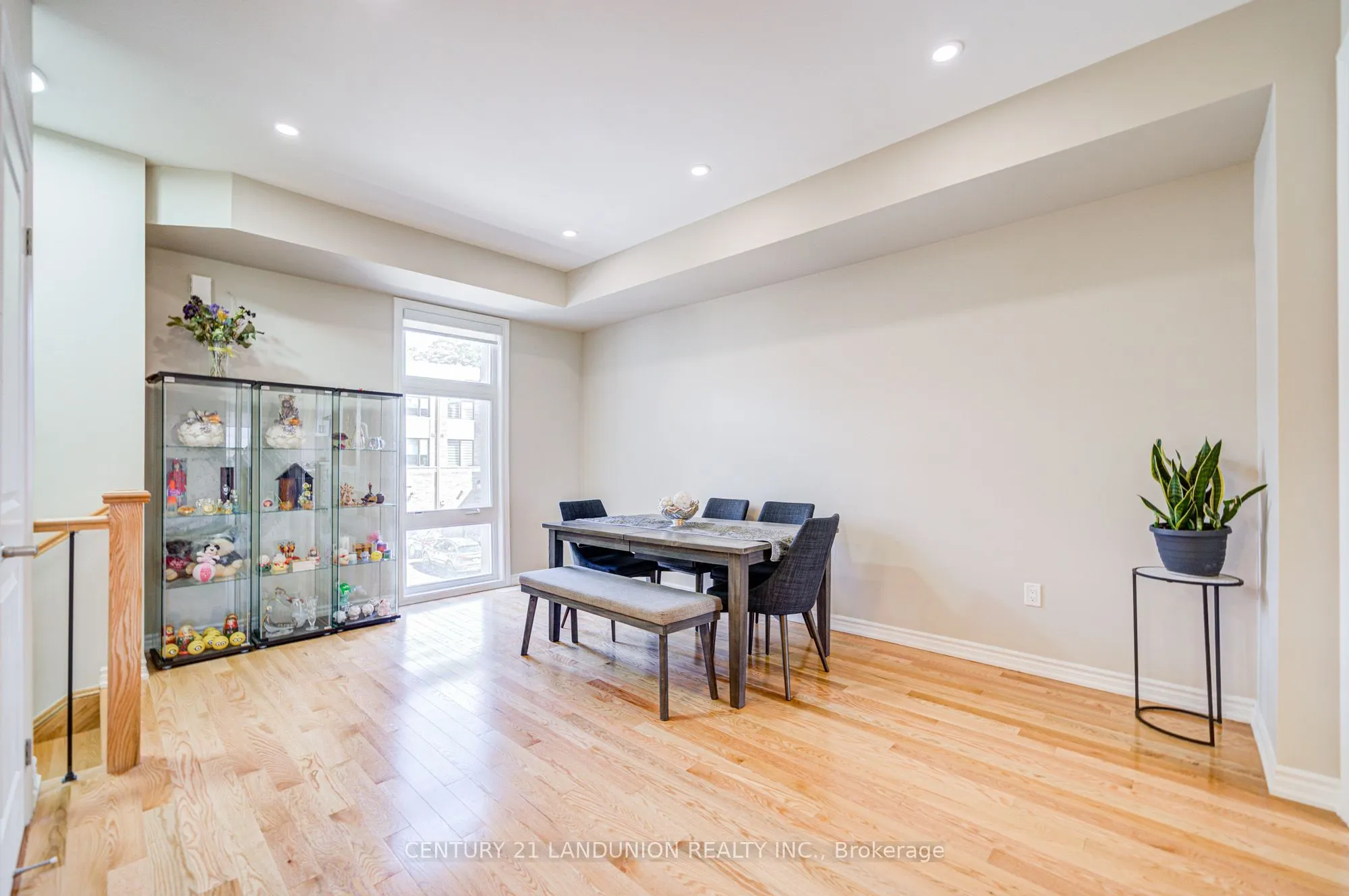 65 Puisaya Drive