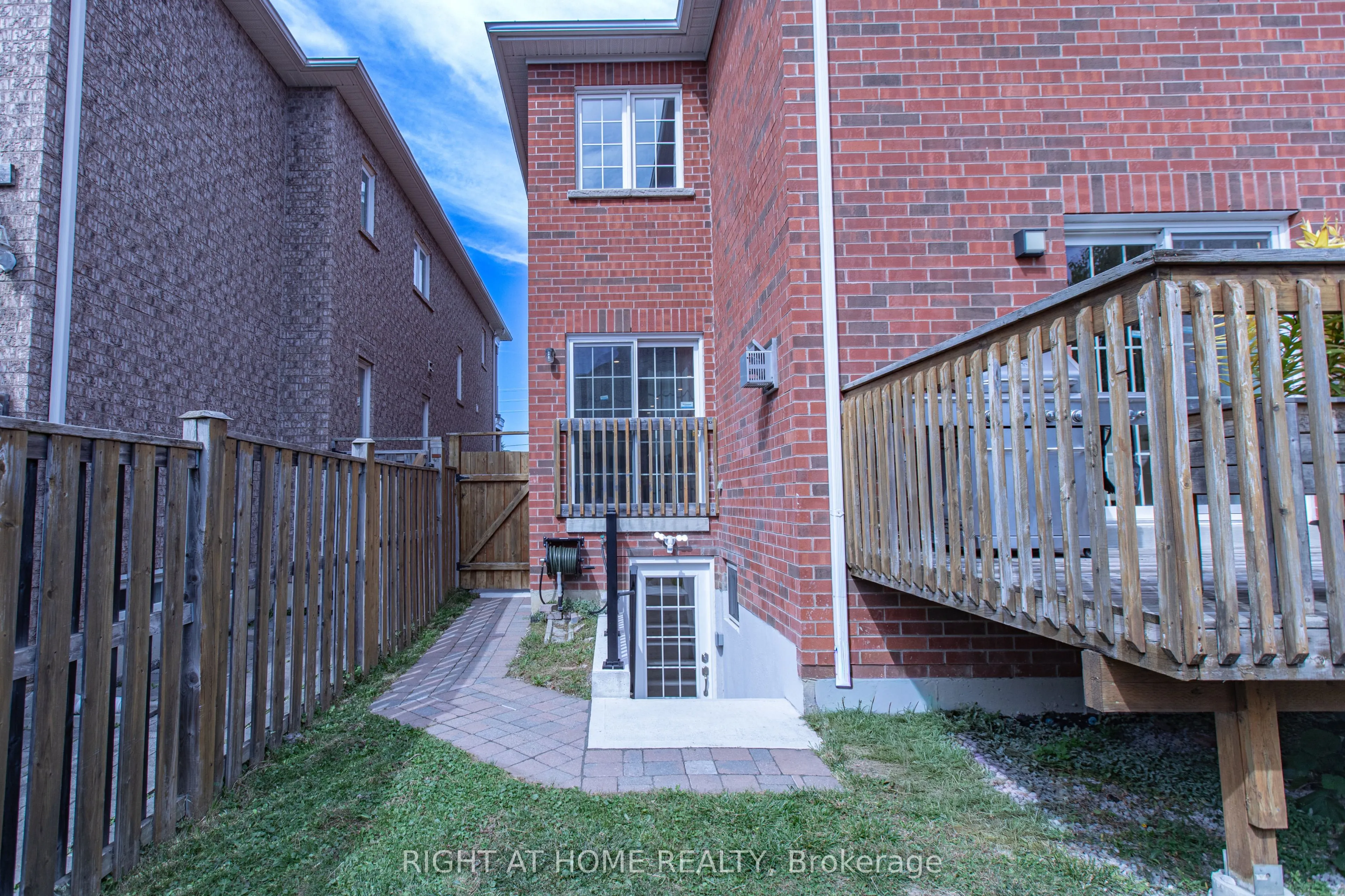 4 Old Orchard Crescent
