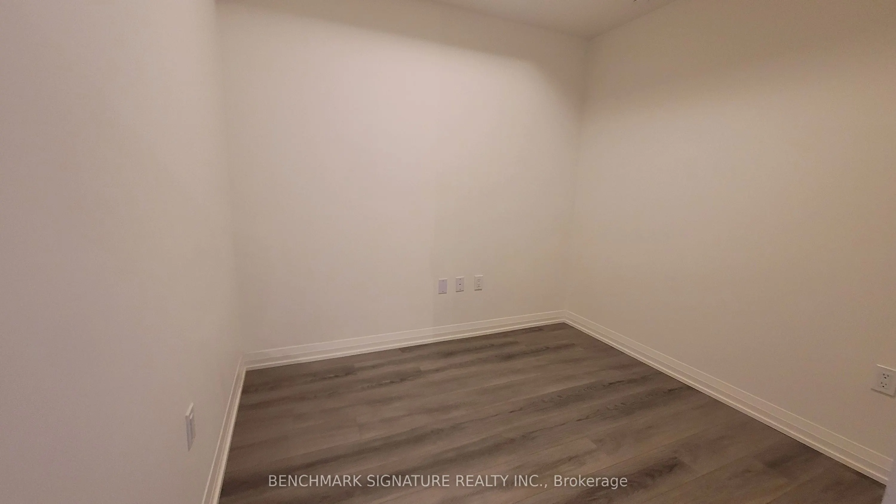 9000 Jane Street, #318