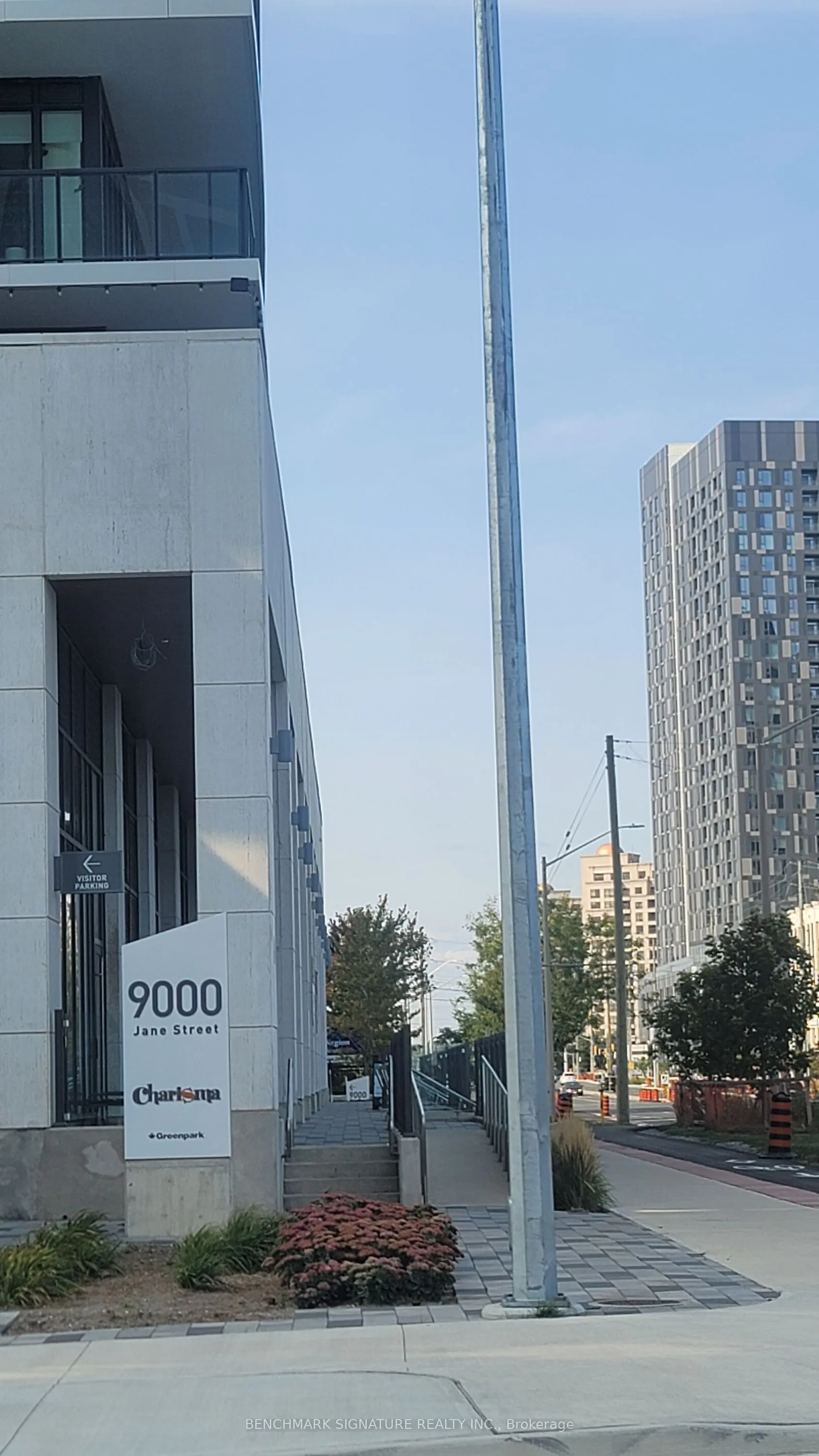 9000 Jane Street, #318