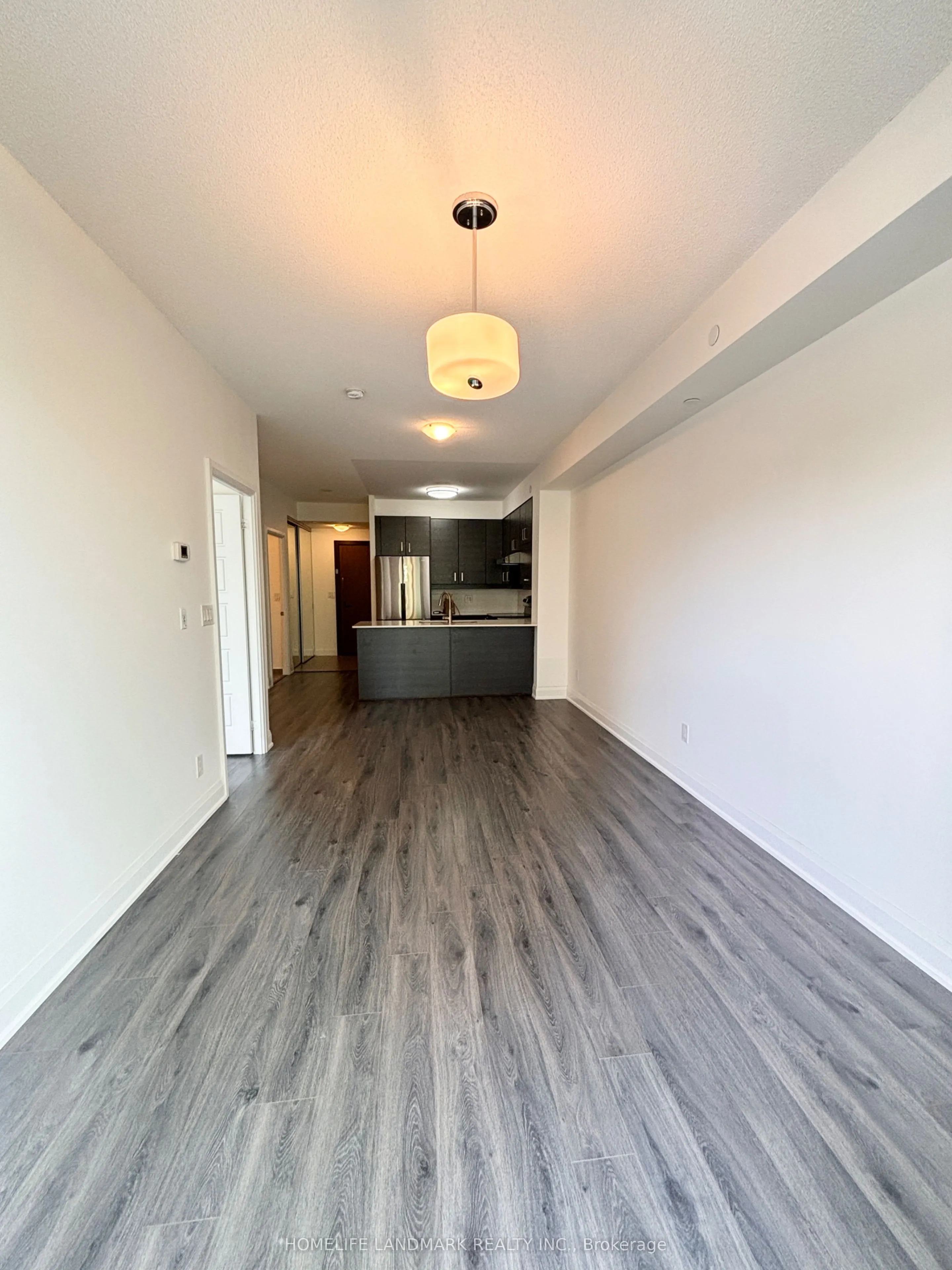 1 Uptown Drive, #207