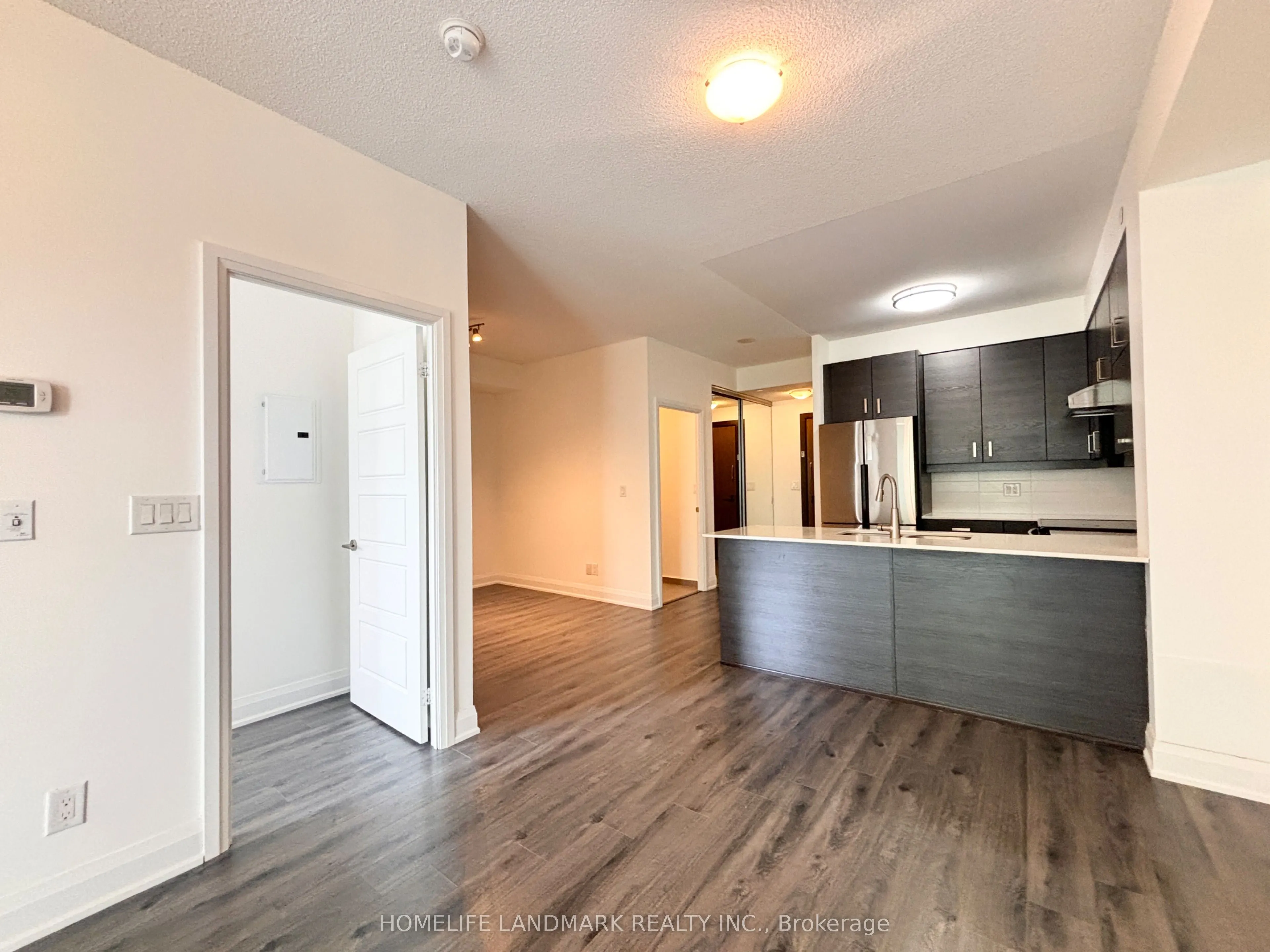 1 Uptown Drive, #207