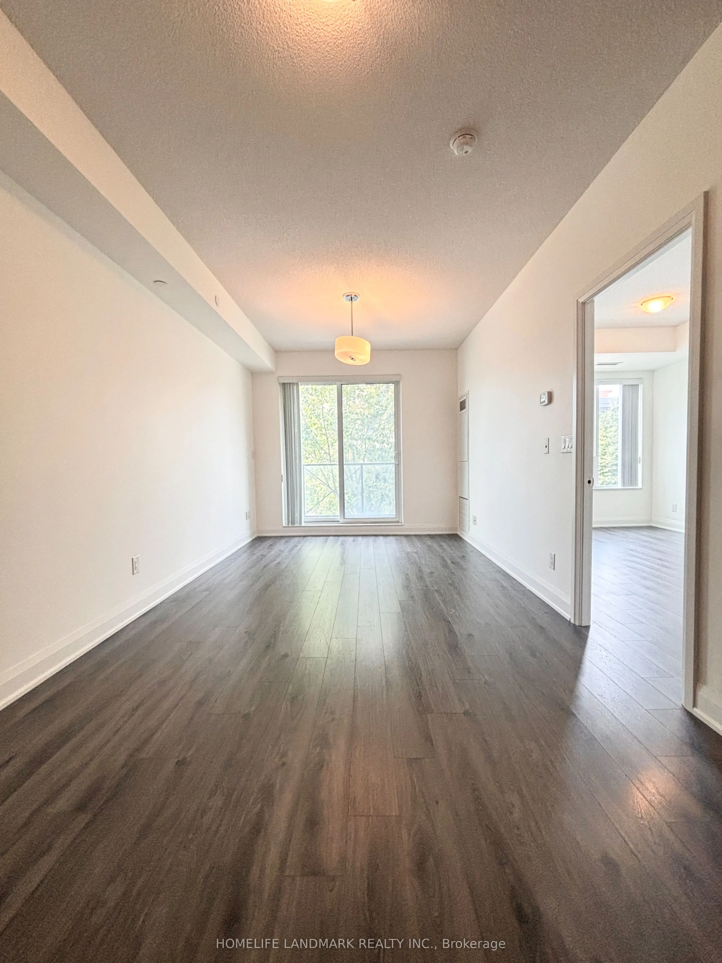 1 Uptown Drive, #207