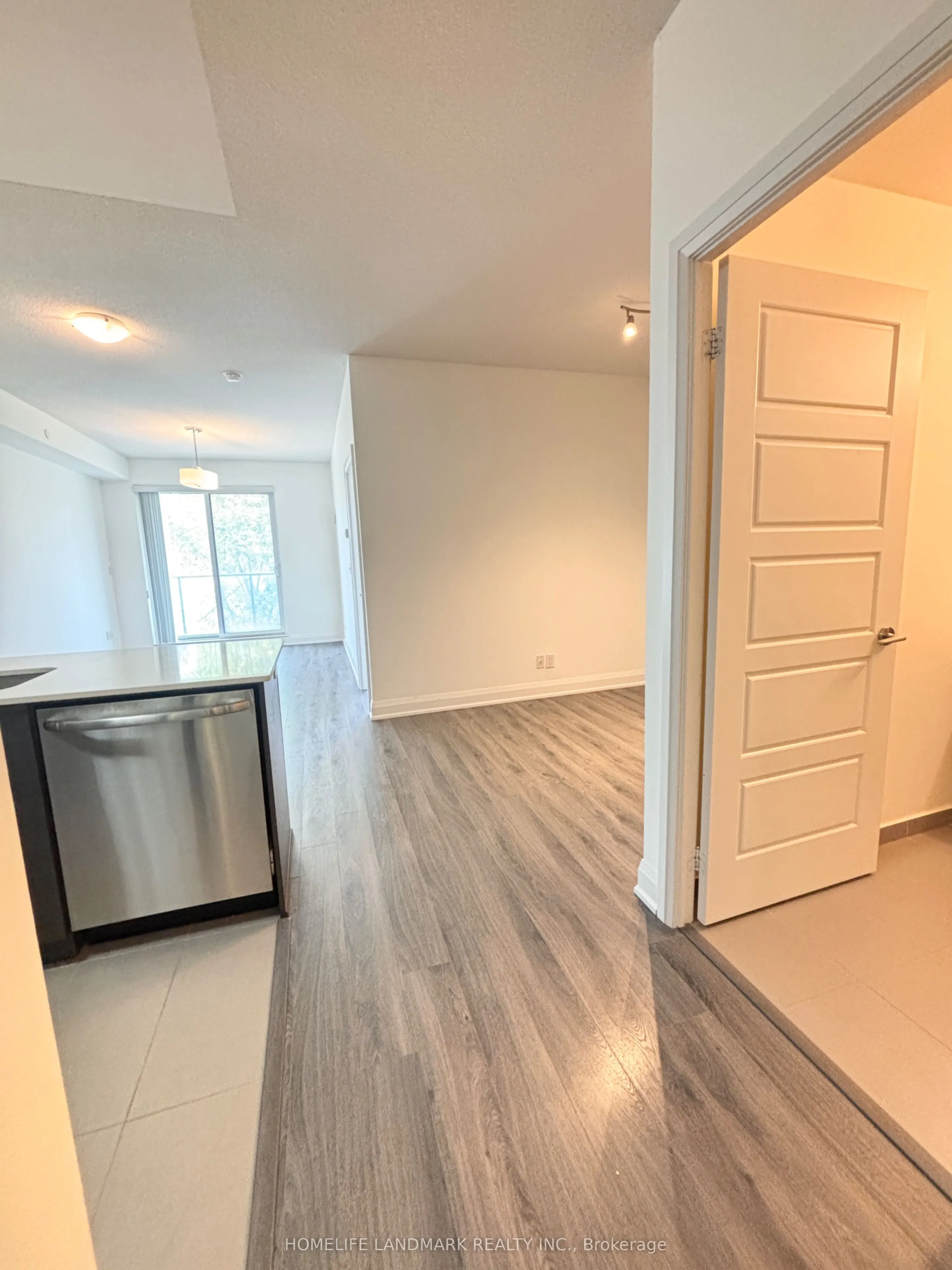 1 Uptown Drive, #207