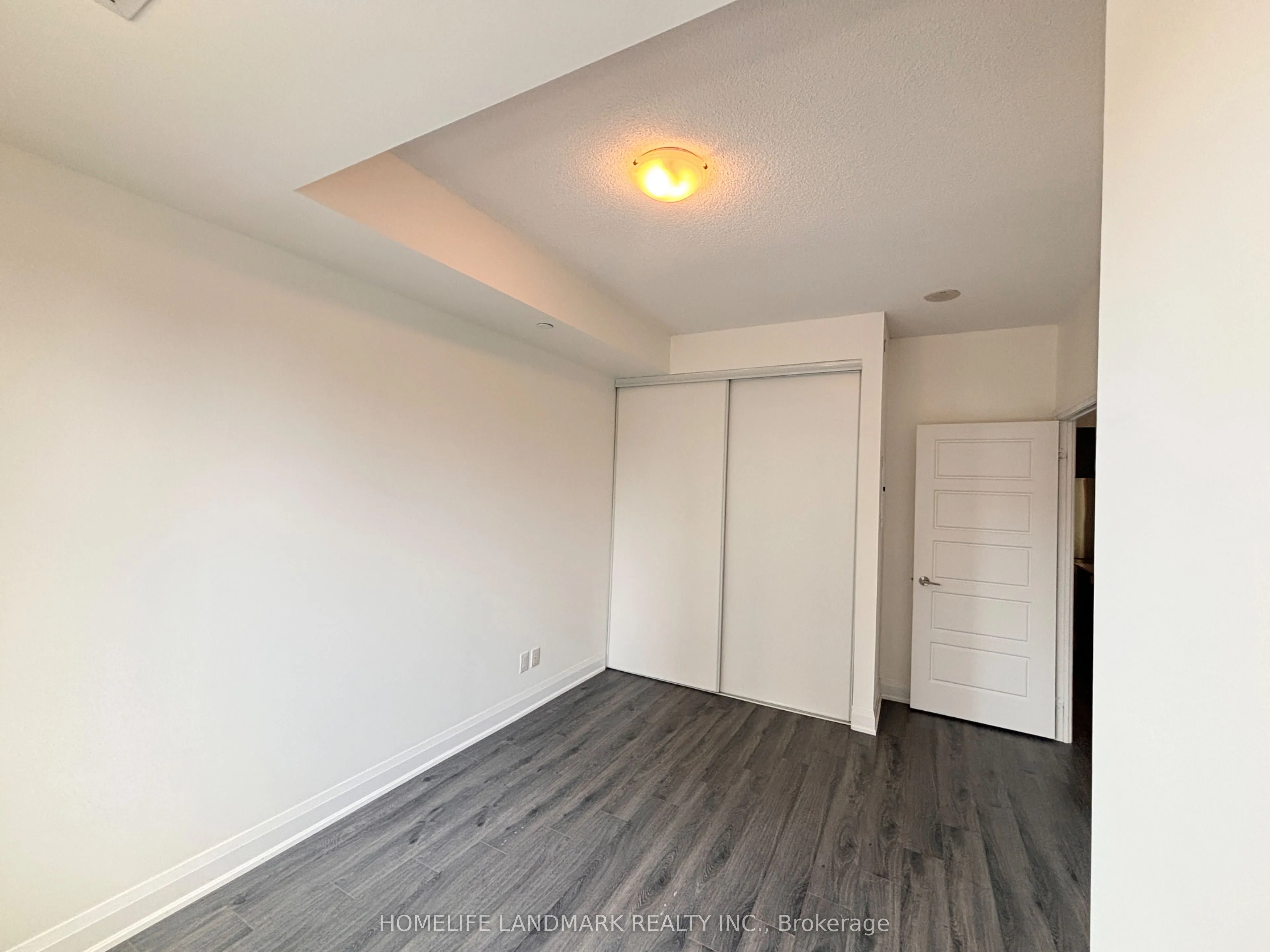 1 Uptown Drive, #207
