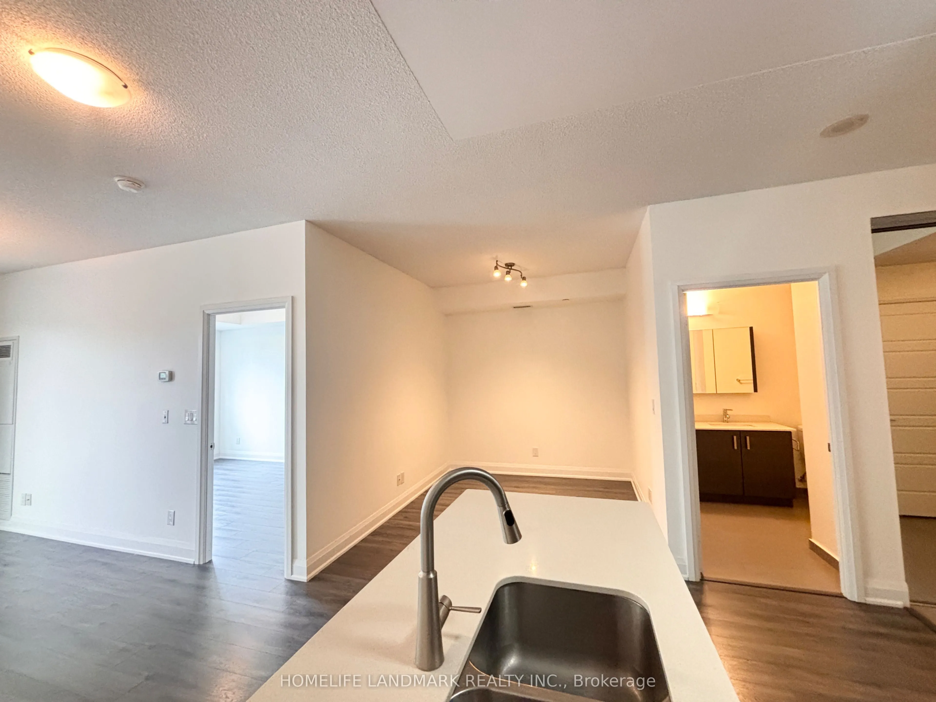 1 Uptown Drive, #207