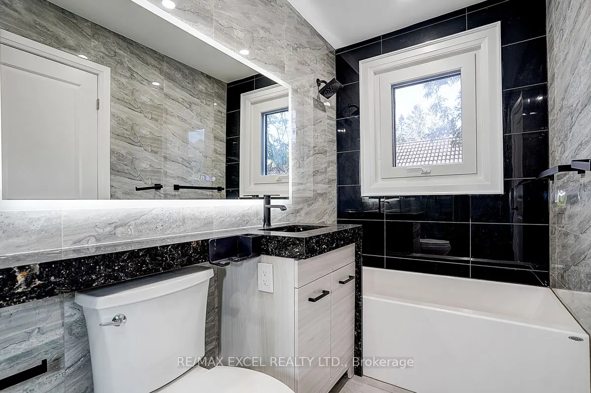 9 Oakcrest Avenue