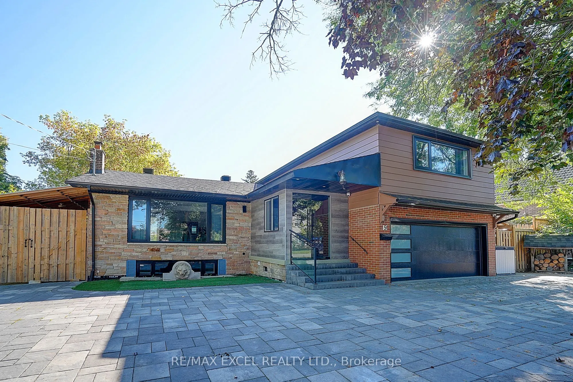 9 Oakcrest Avenue