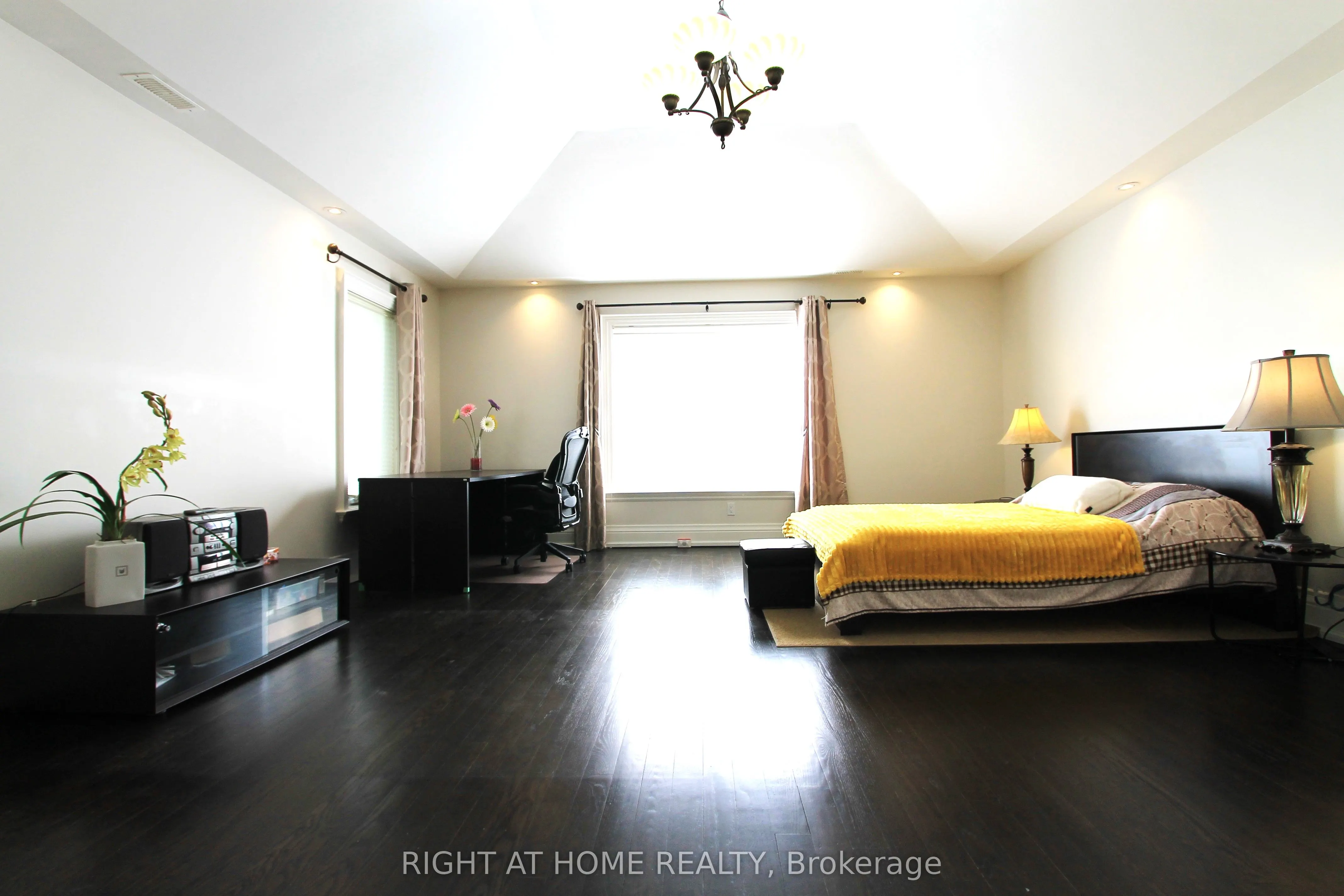 18 Mccowan Lane