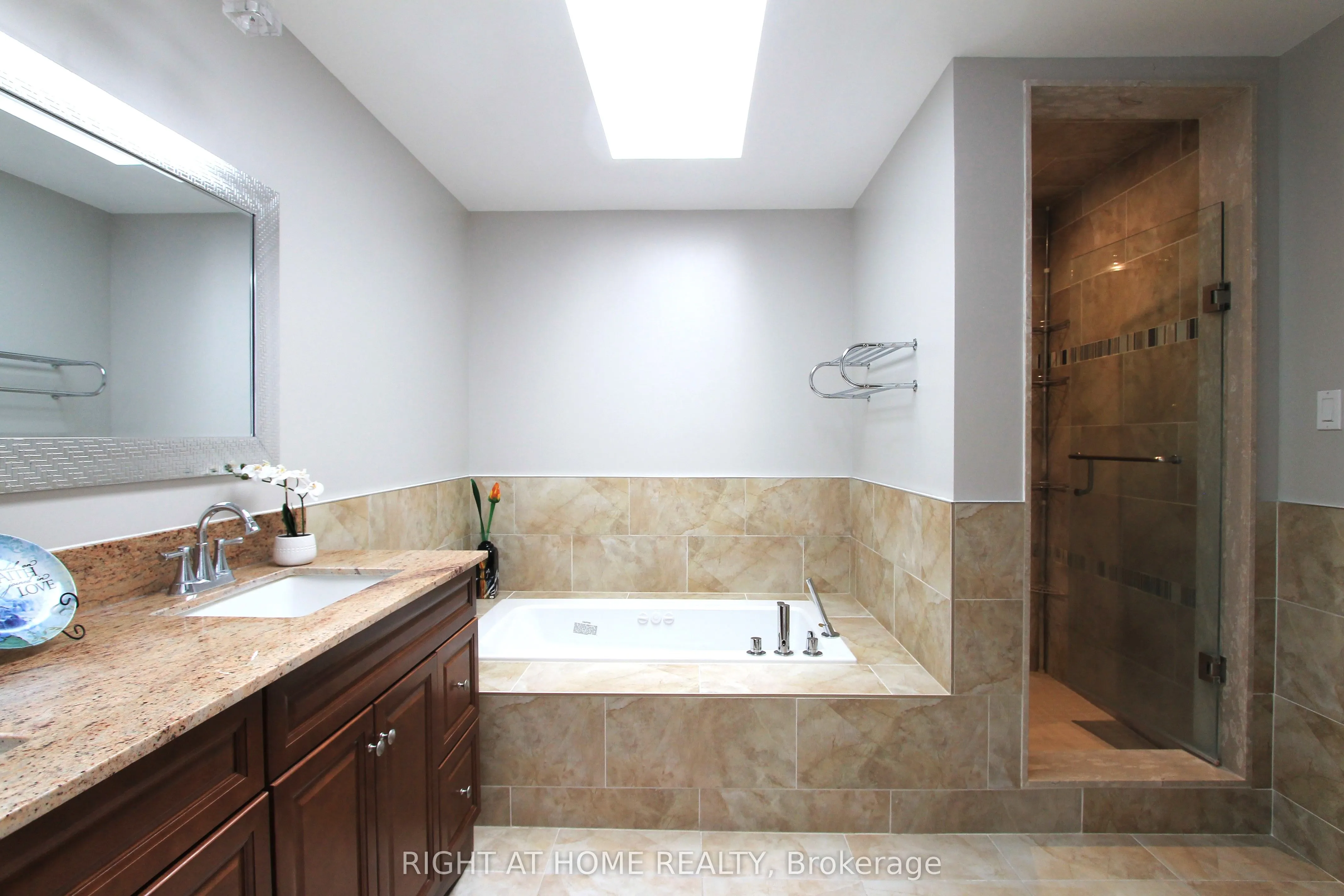 18 Mccowan Lane