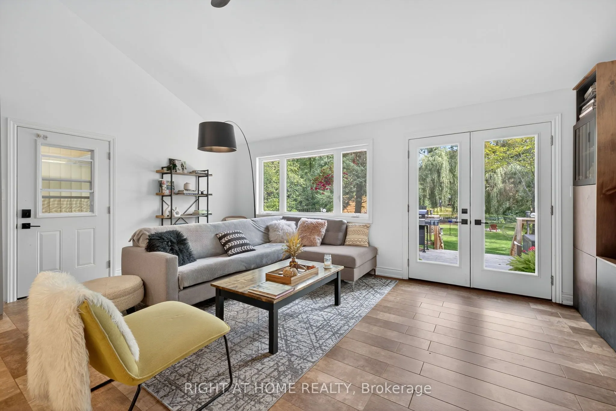 11 Nicholson Drive
