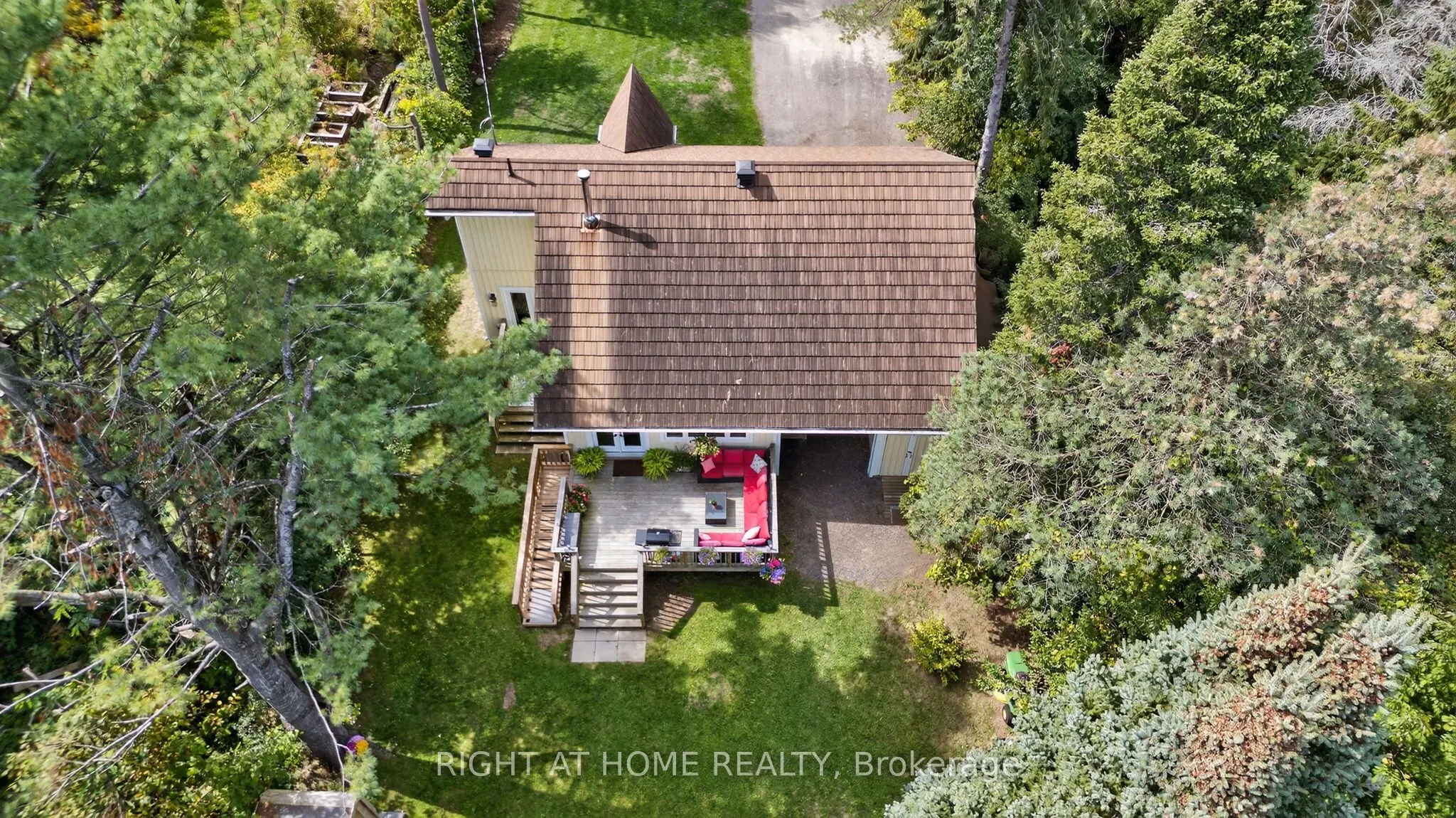 11 Nicholson Drive