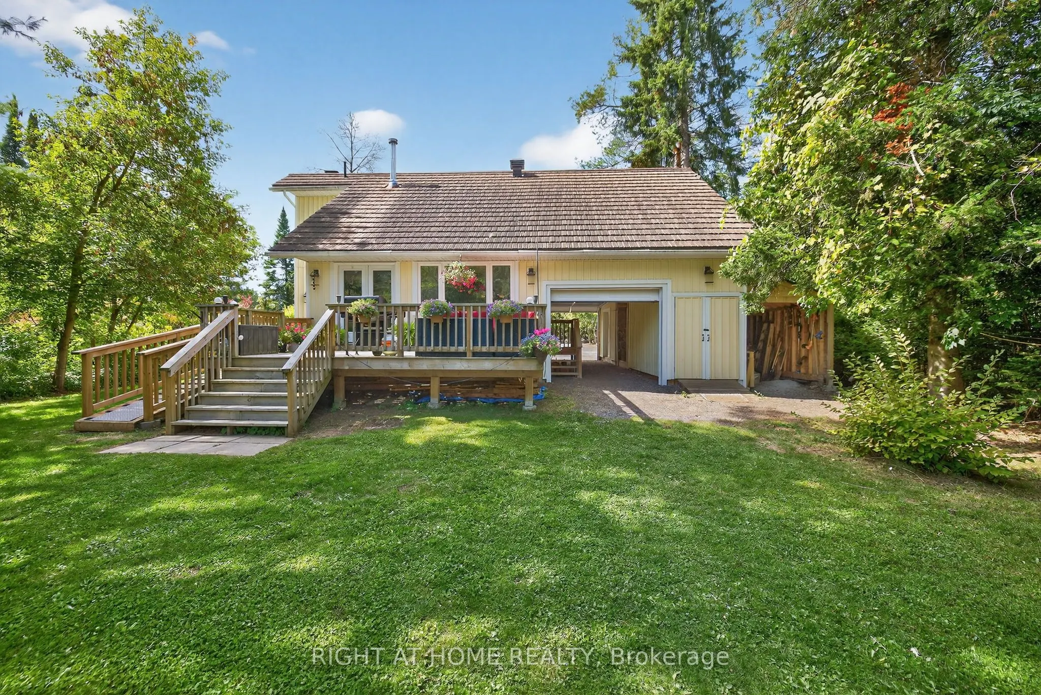 11 Nicholson Drive