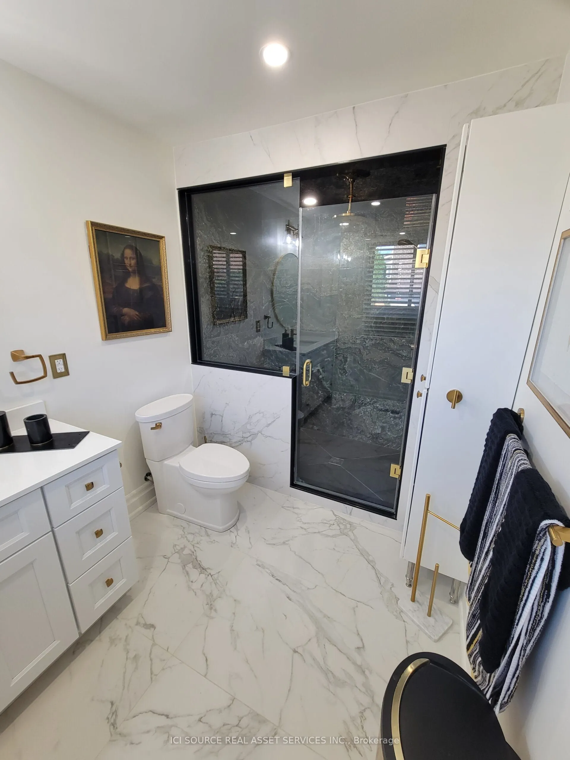 438 Woodbridge Avenue