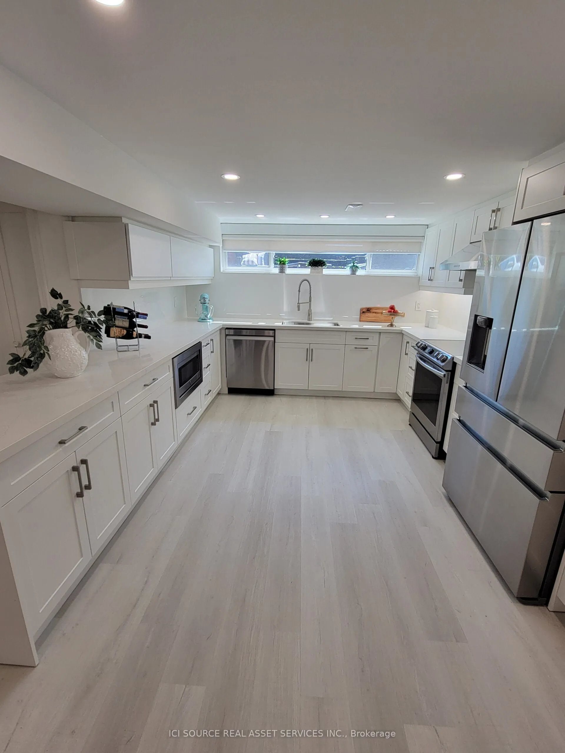 438 Woodbridge Avenue