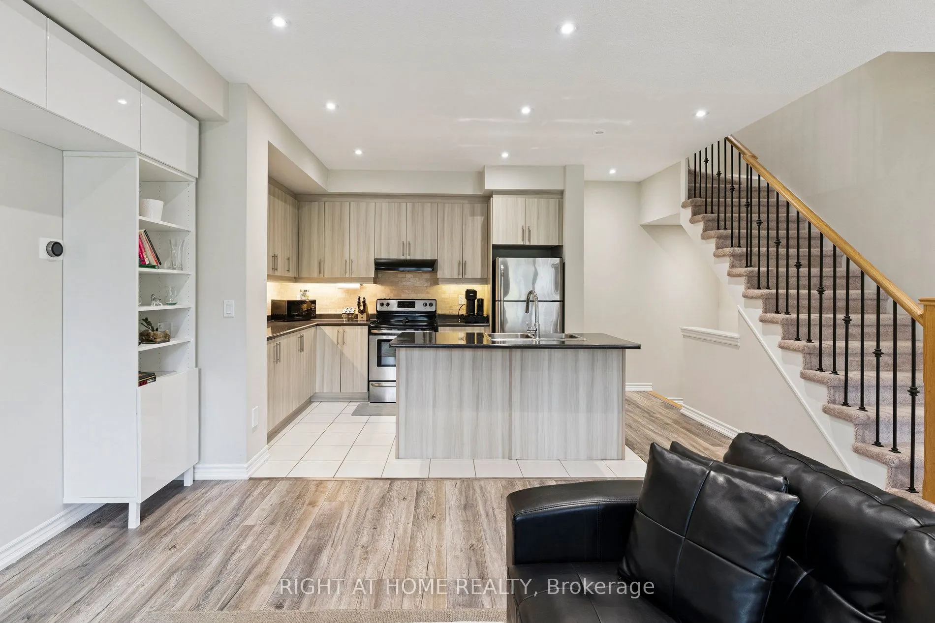 30 Boadway Crescent