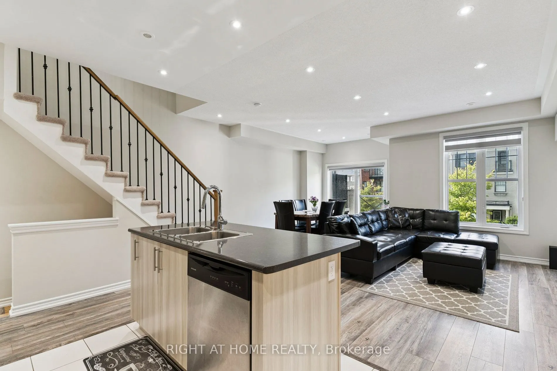 30 Boadway Crescent