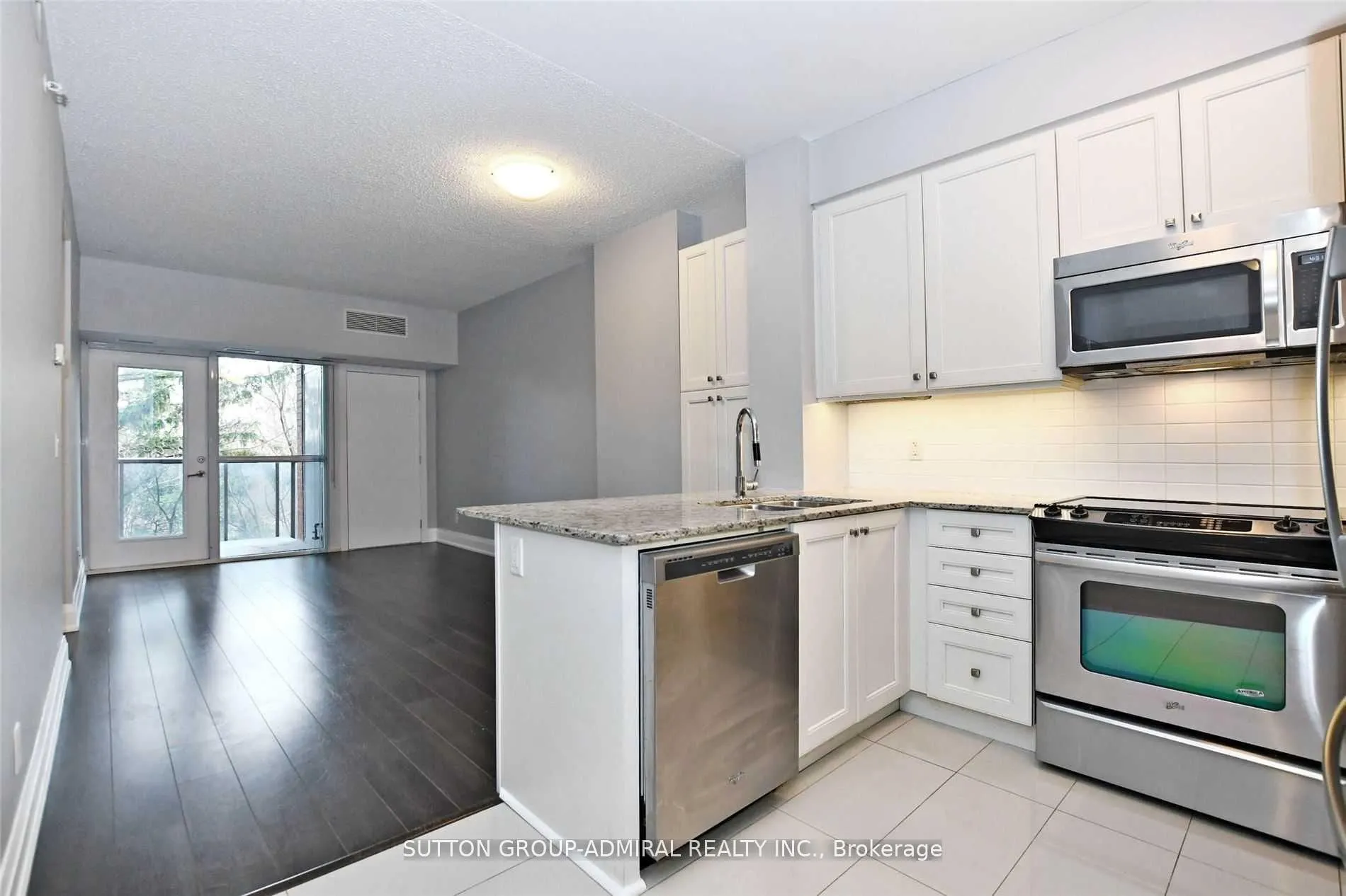 8302 Islington Avenue, #405