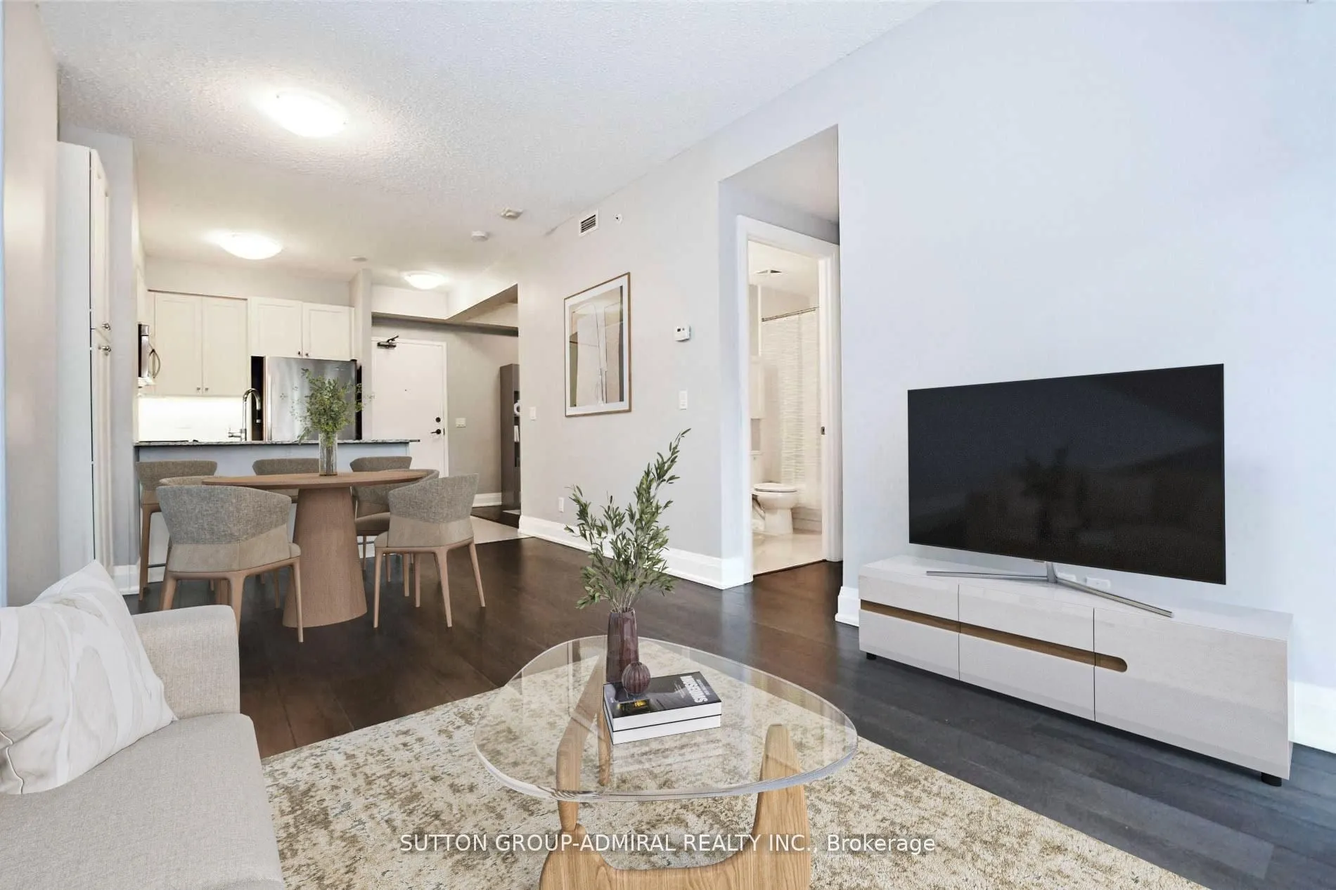 8302 Islington Avenue, #405
