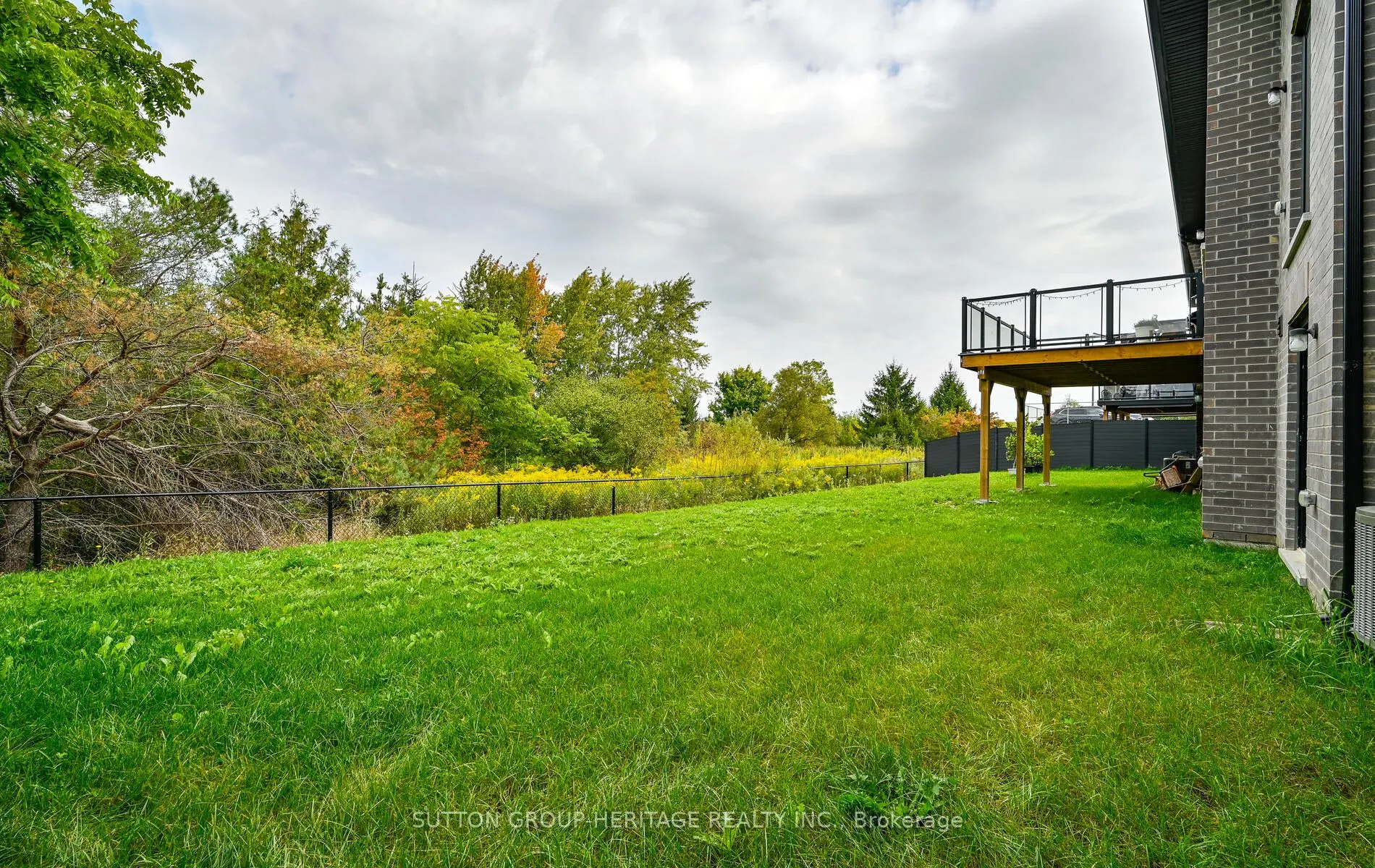 25 Ballinger Way