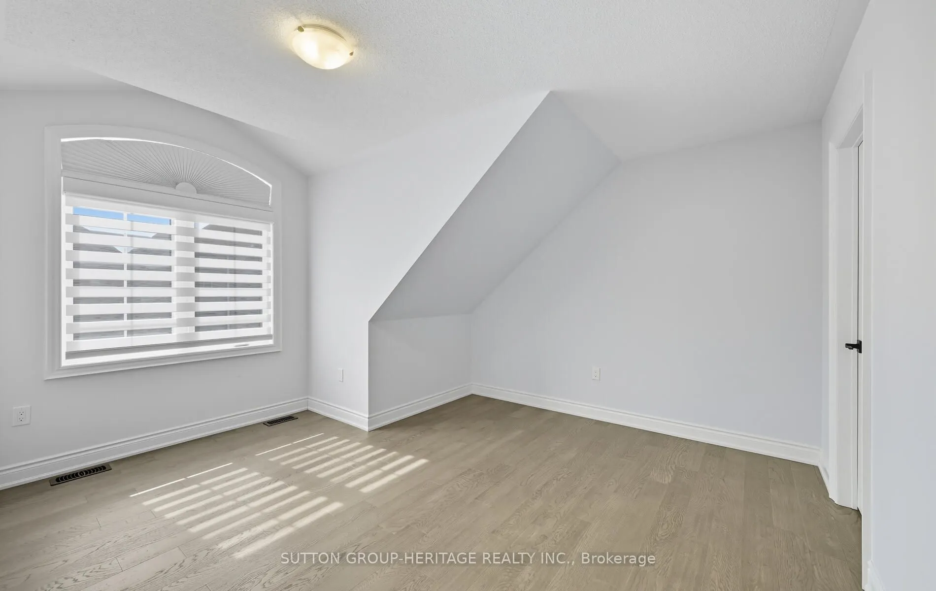 25 Ballinger Way