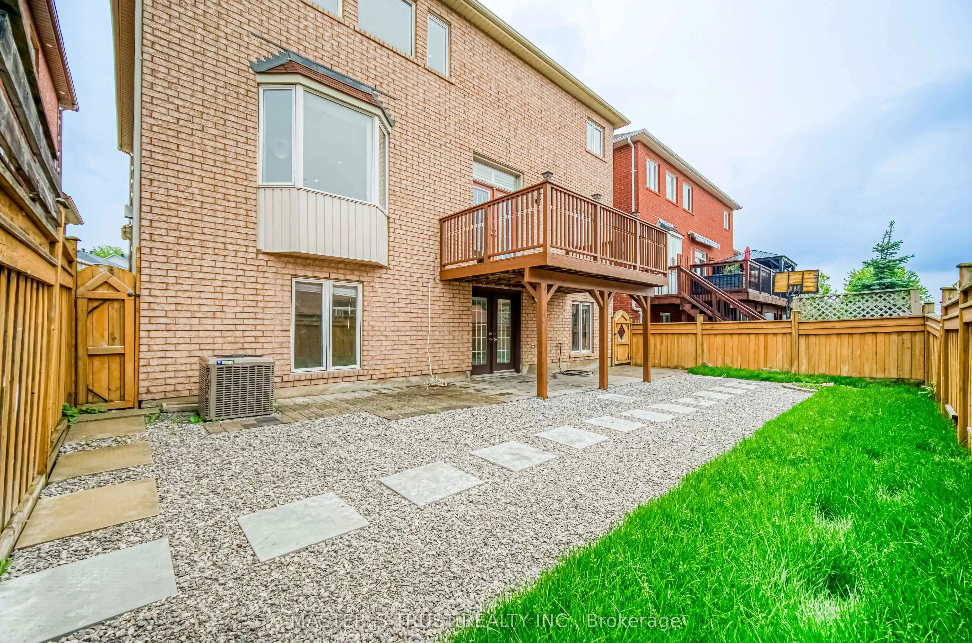 76 Mynden Way