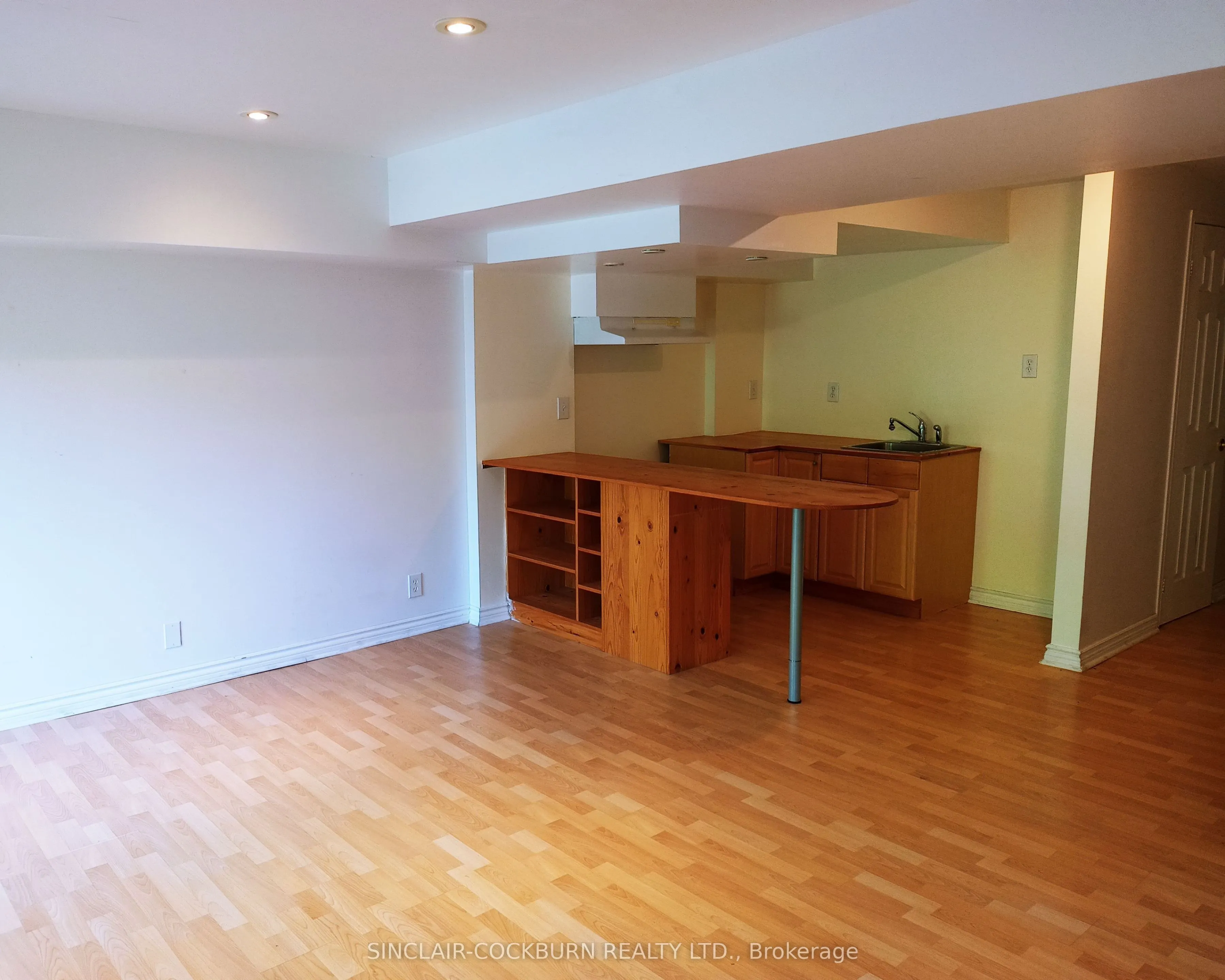 98 Lebovic Drive
