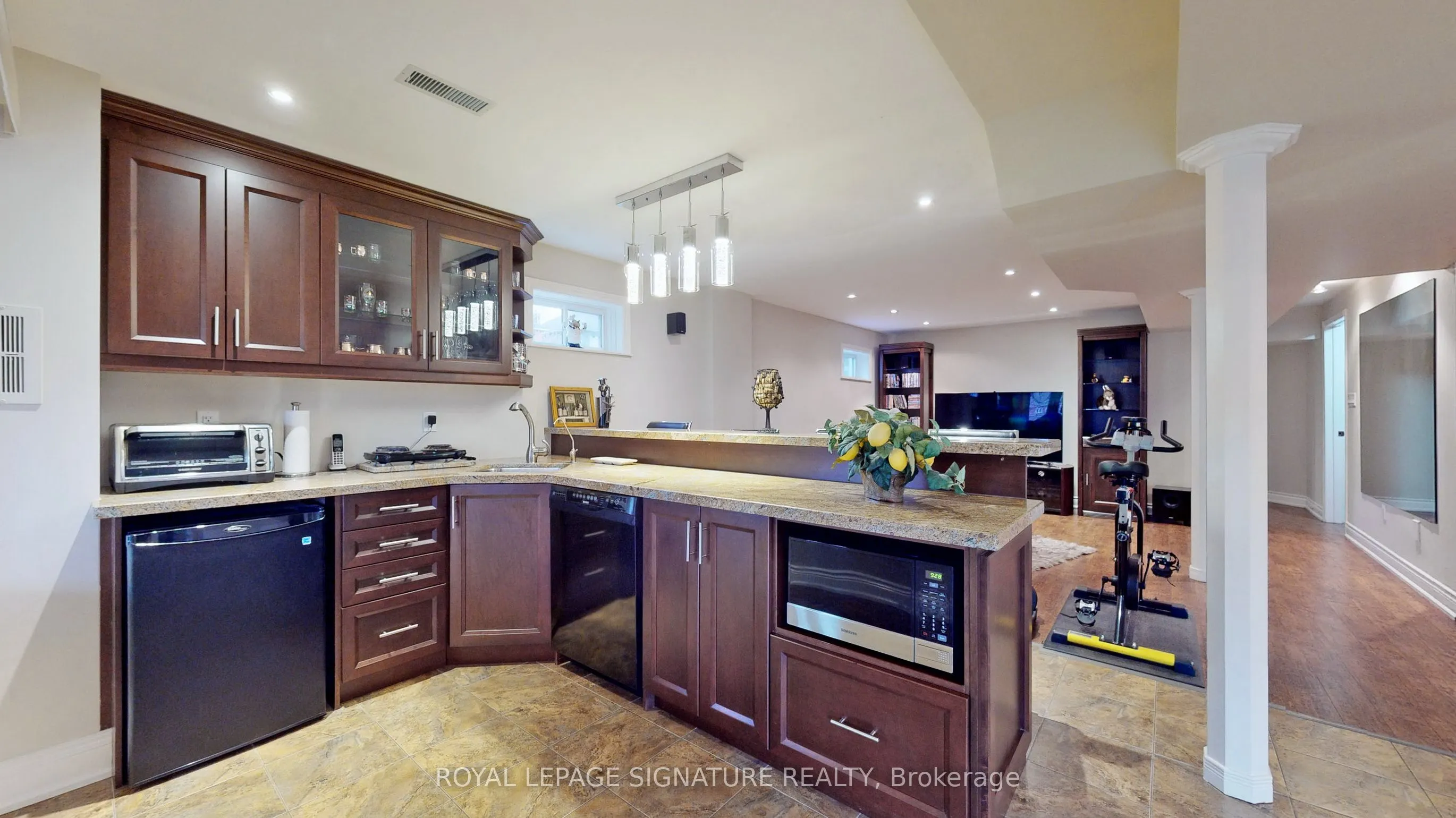 30 Knole Haven Drive, #Lower