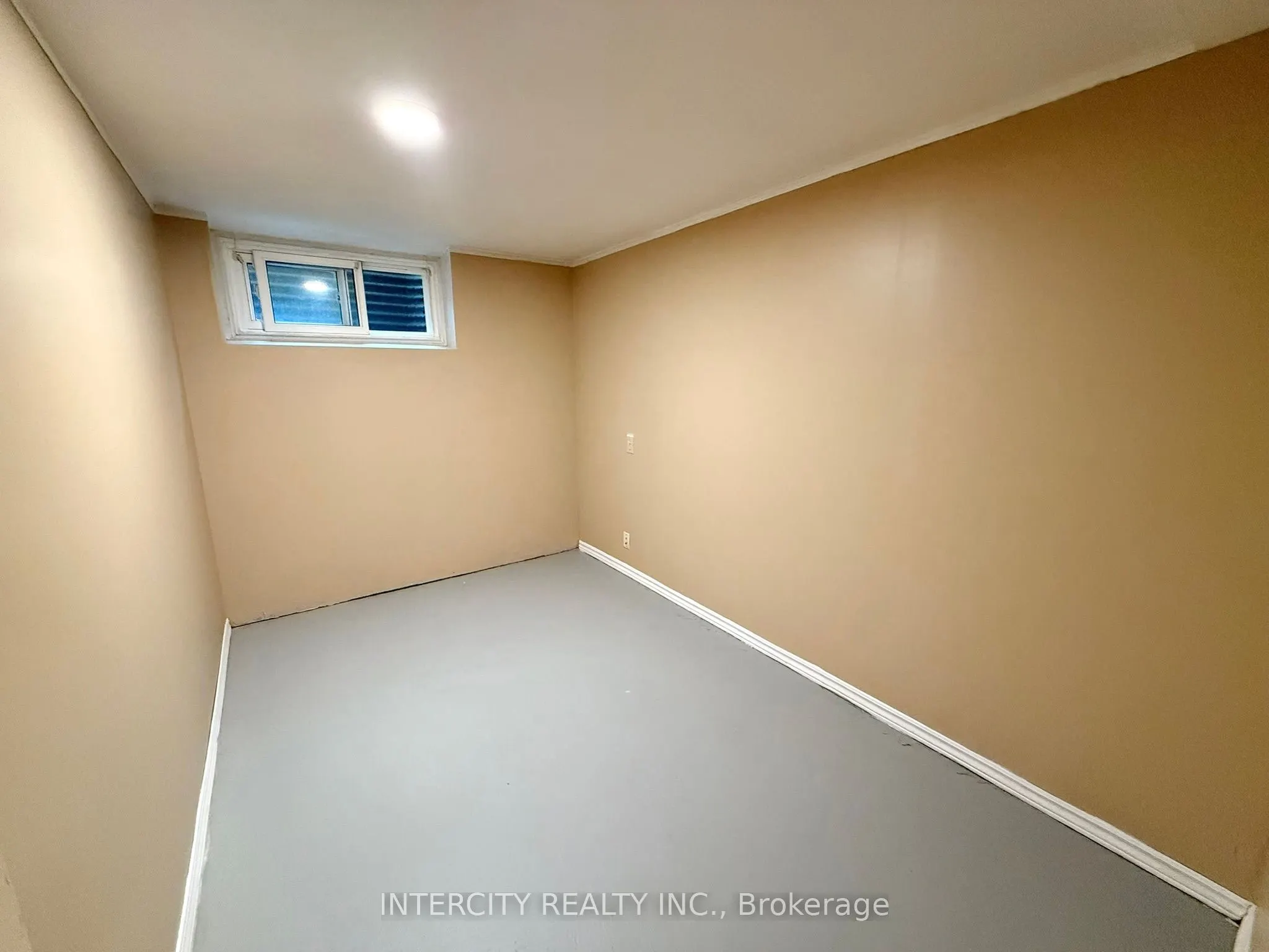 18 Glen Cameron Road