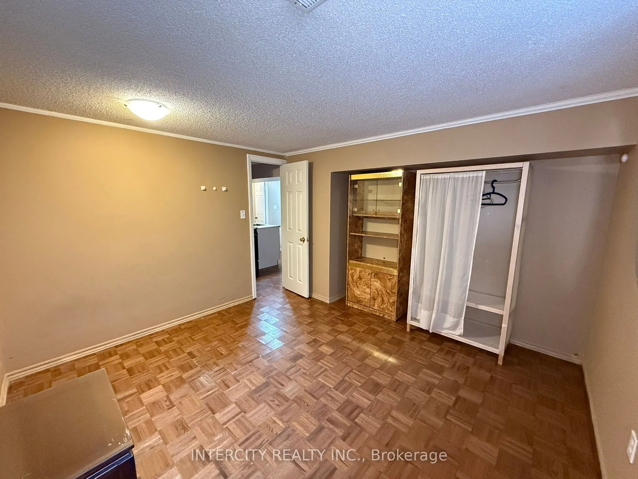 18 Glen Cameron Road
