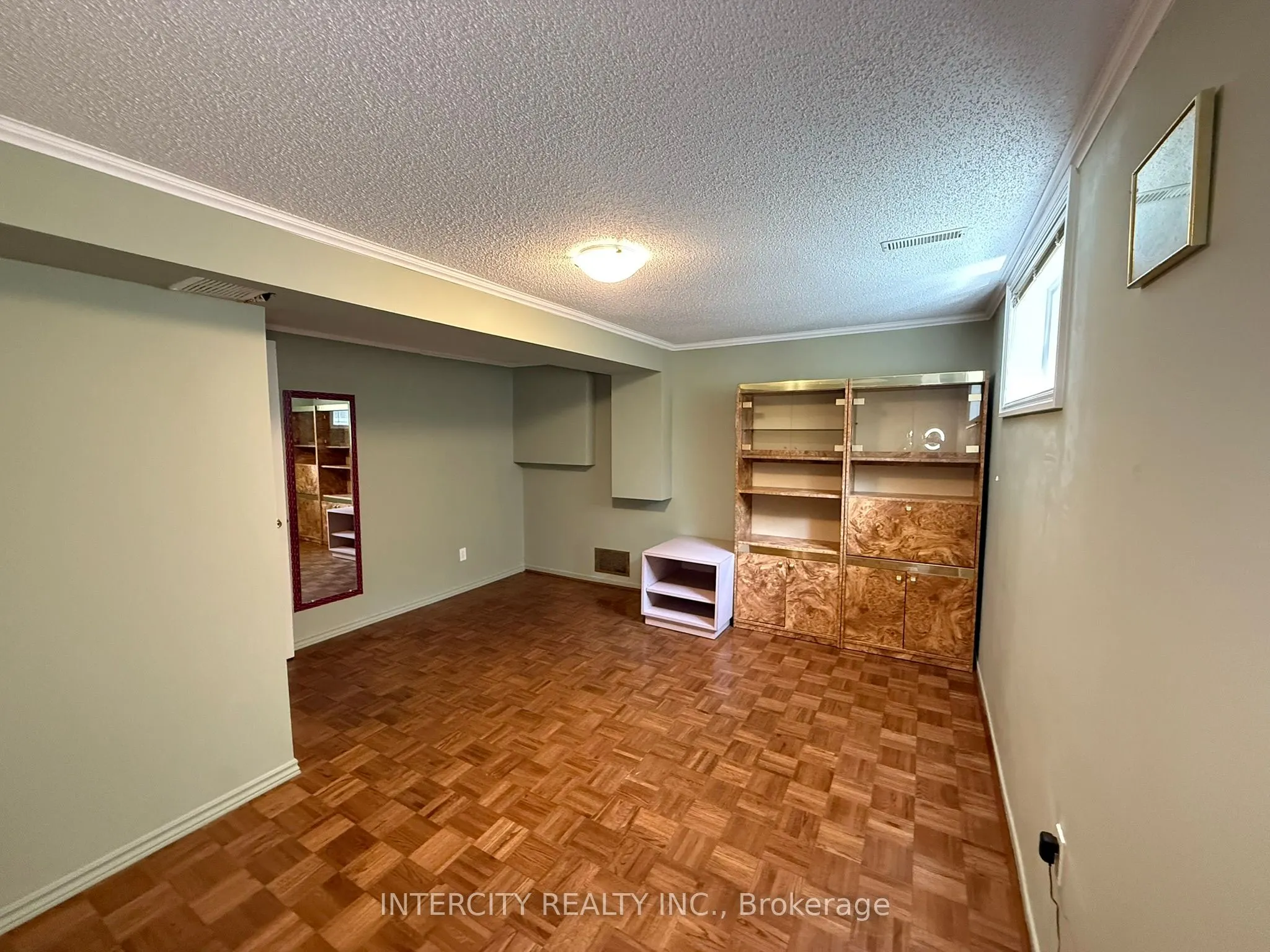 18 Glen Cameron Road