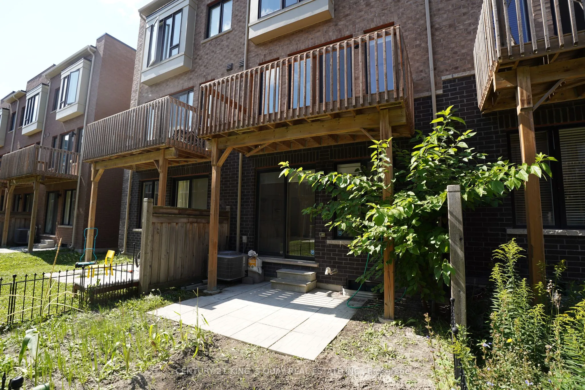 42 Fancamp Drive