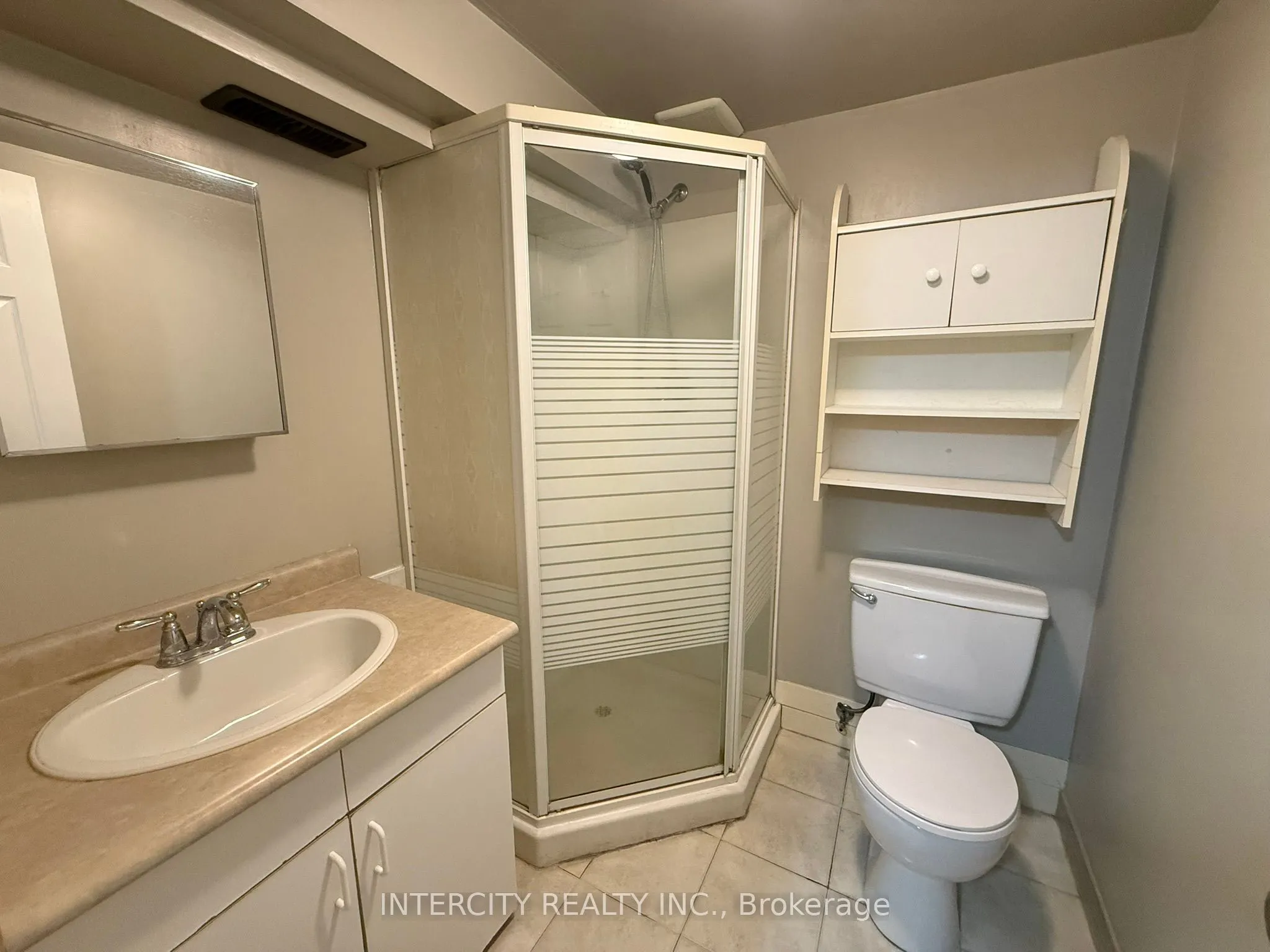 18 Glen Cameron Road, #BSMT