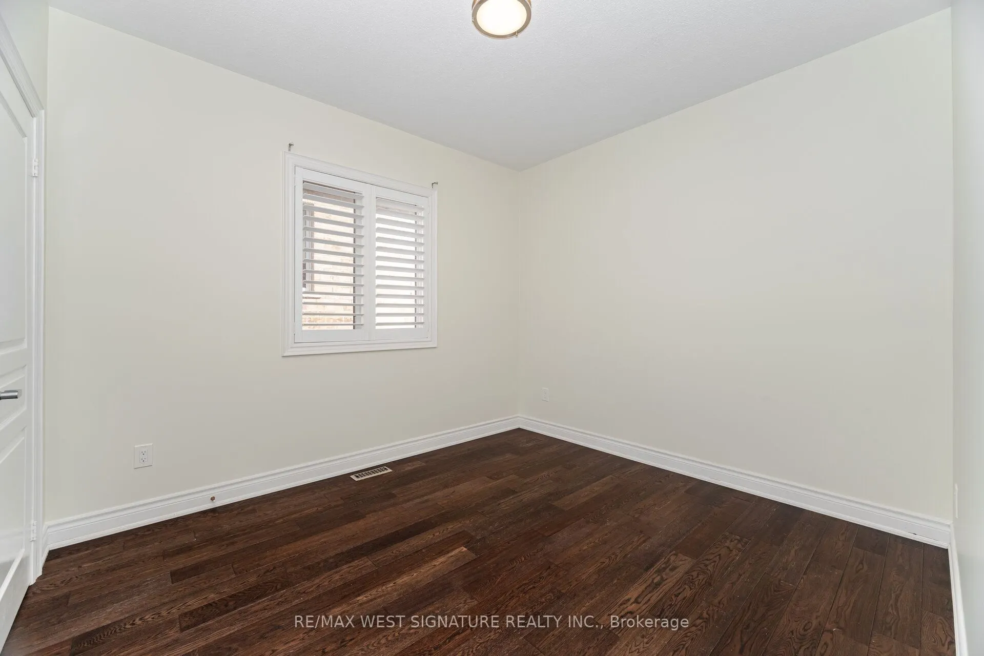 107 Cupola Crescent