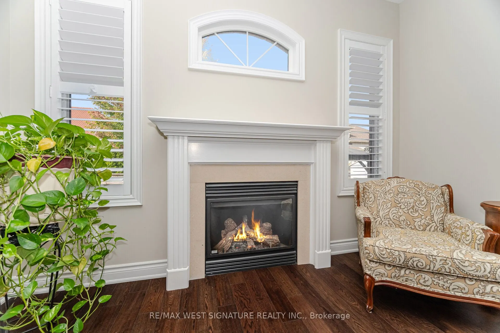 107 Cupola Crescent