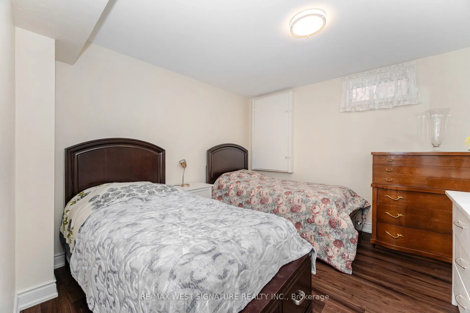 107 Cupola Crescent