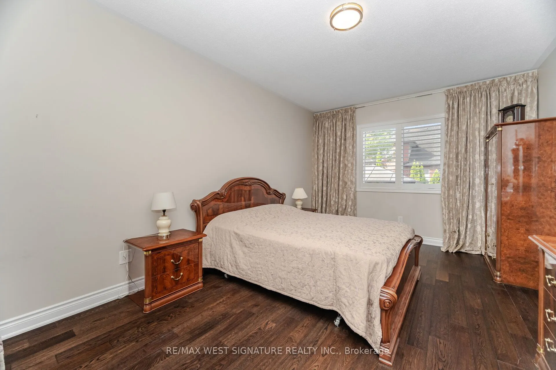 107 Cupola Crescent