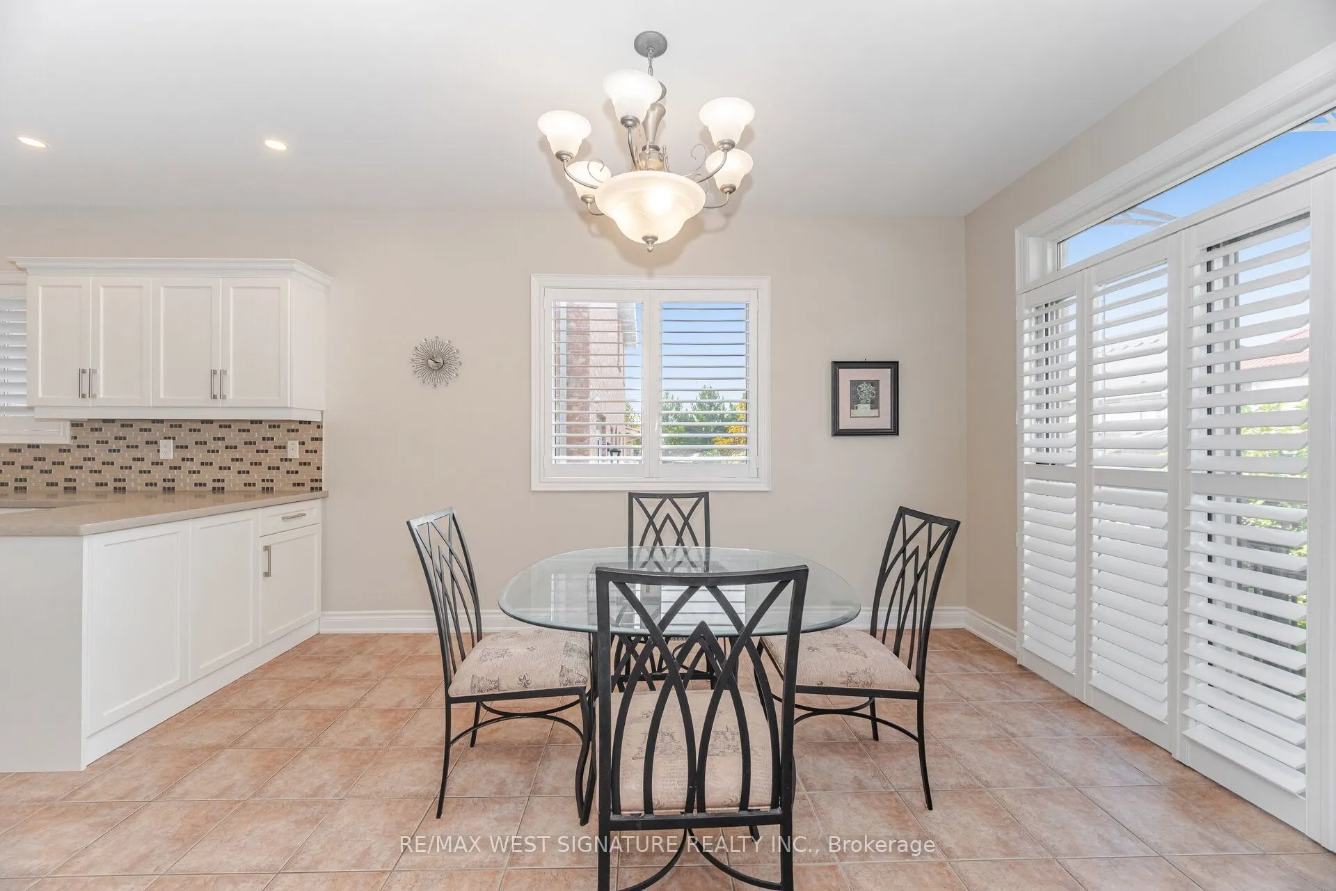 107 Cupola Crescent