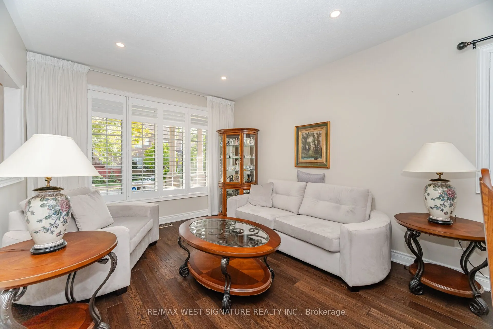 107 Cupola Crescent